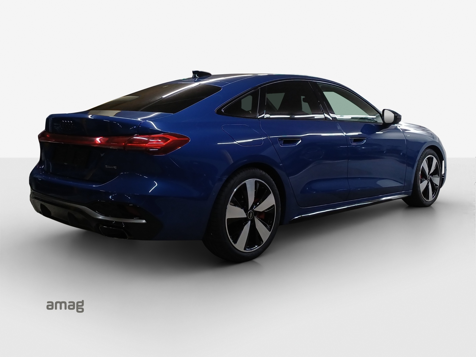 AUDI A5 Limousine e-hybrid quattro 270 kW S tronic-image-4