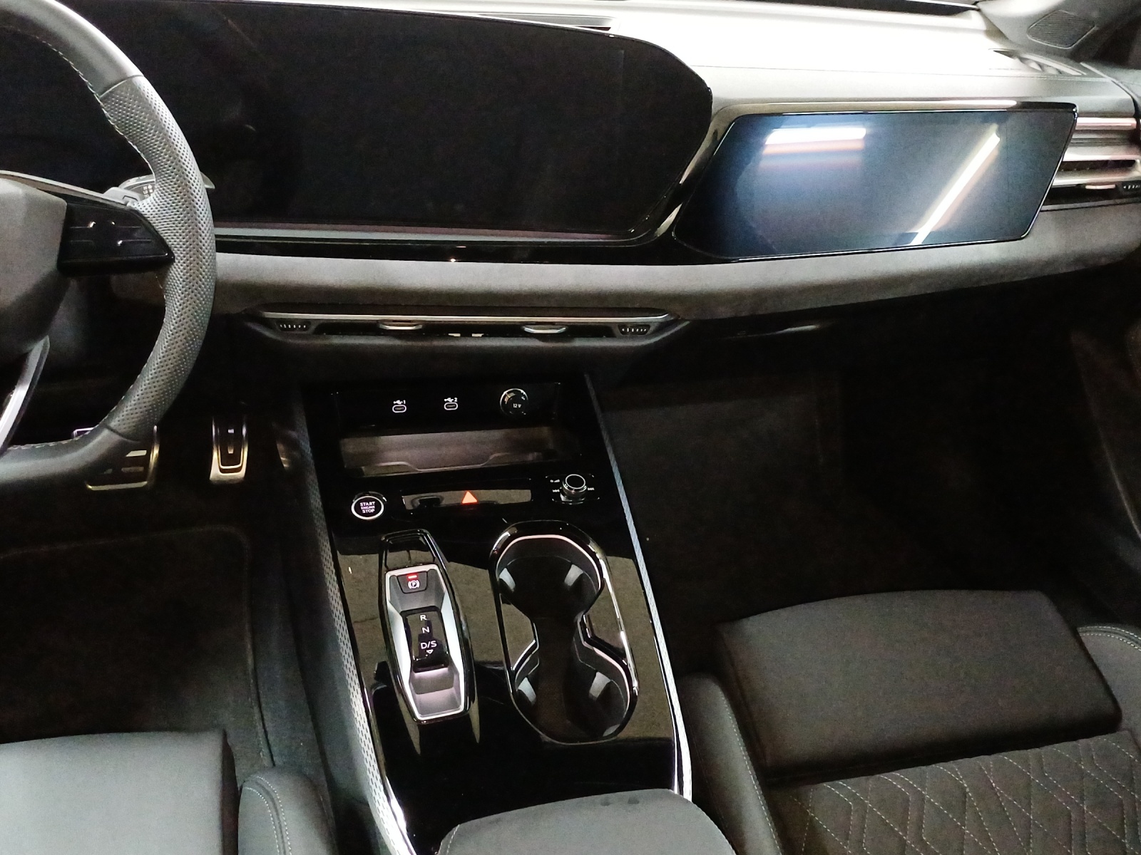 AUDI A5 Limousine e-hybrid quattro 270 kW S tronic-image-10