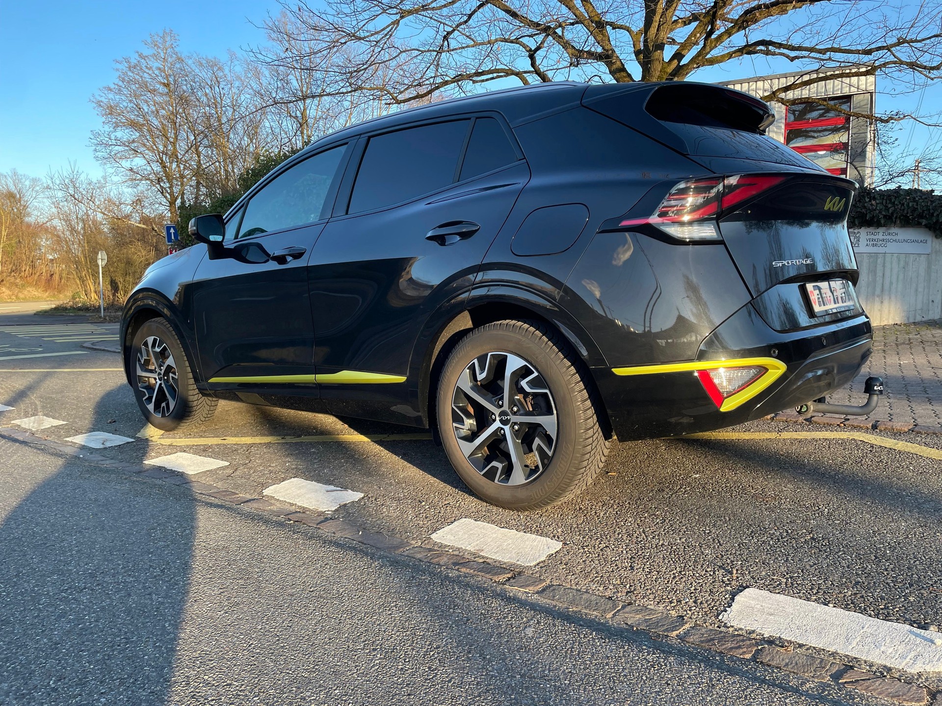 KIA 1.6 T-GDi Hybrid Style-image-3