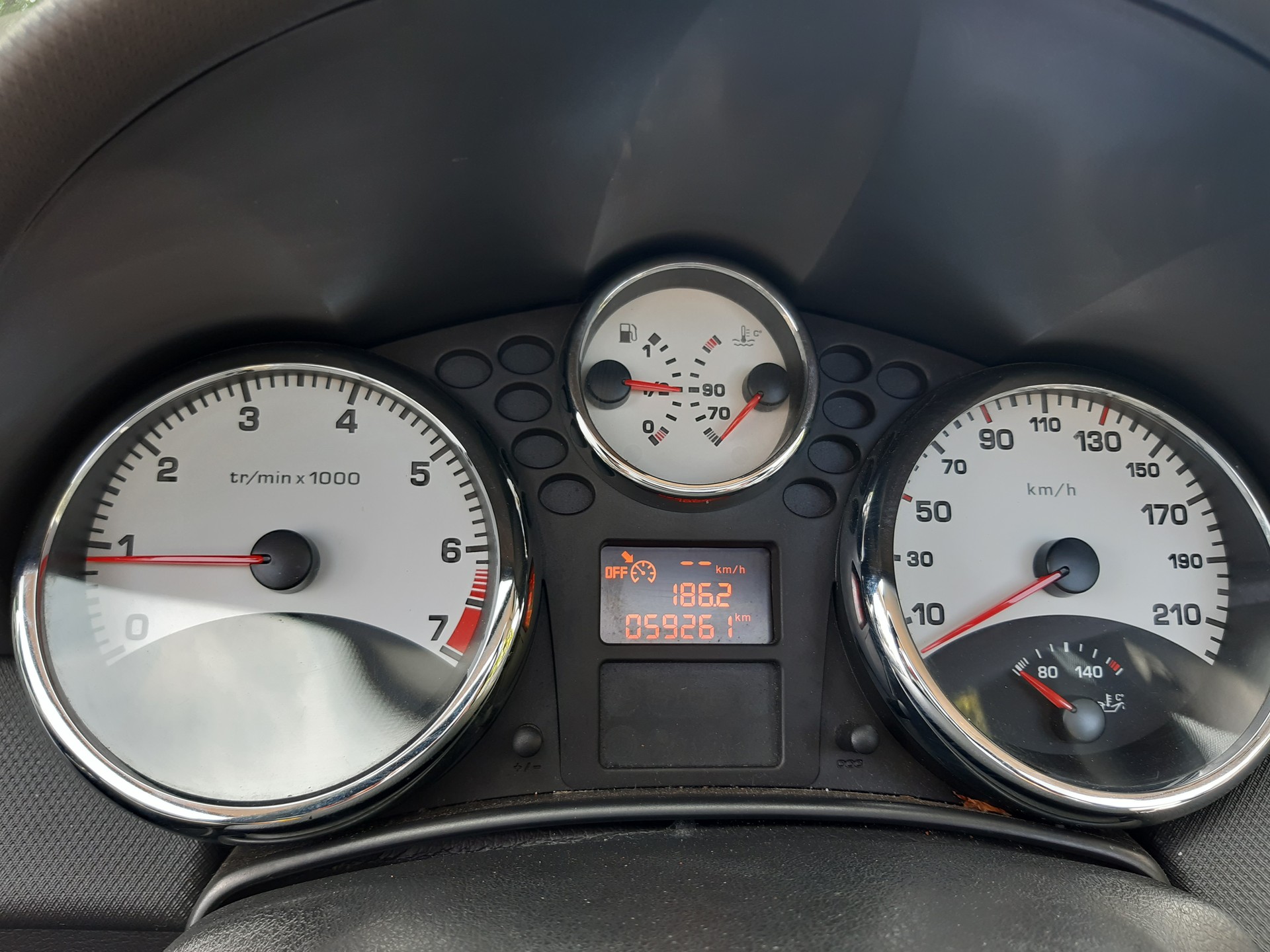 PEUGEOT 207 CC 1.6 16V Trendy-image-8