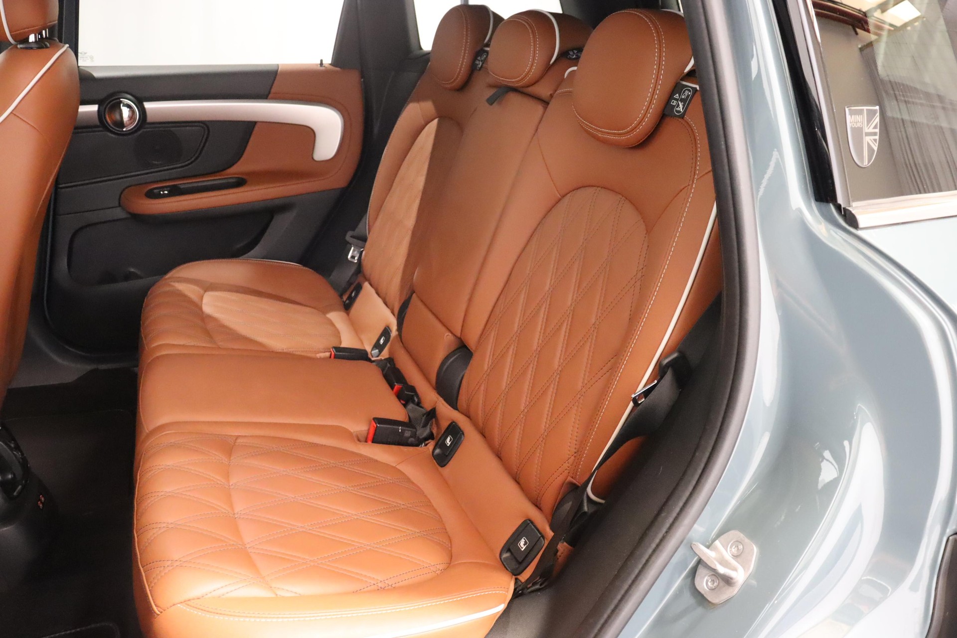 MINI Countryman F60 1.5i Cooper S E ALL4-image-8