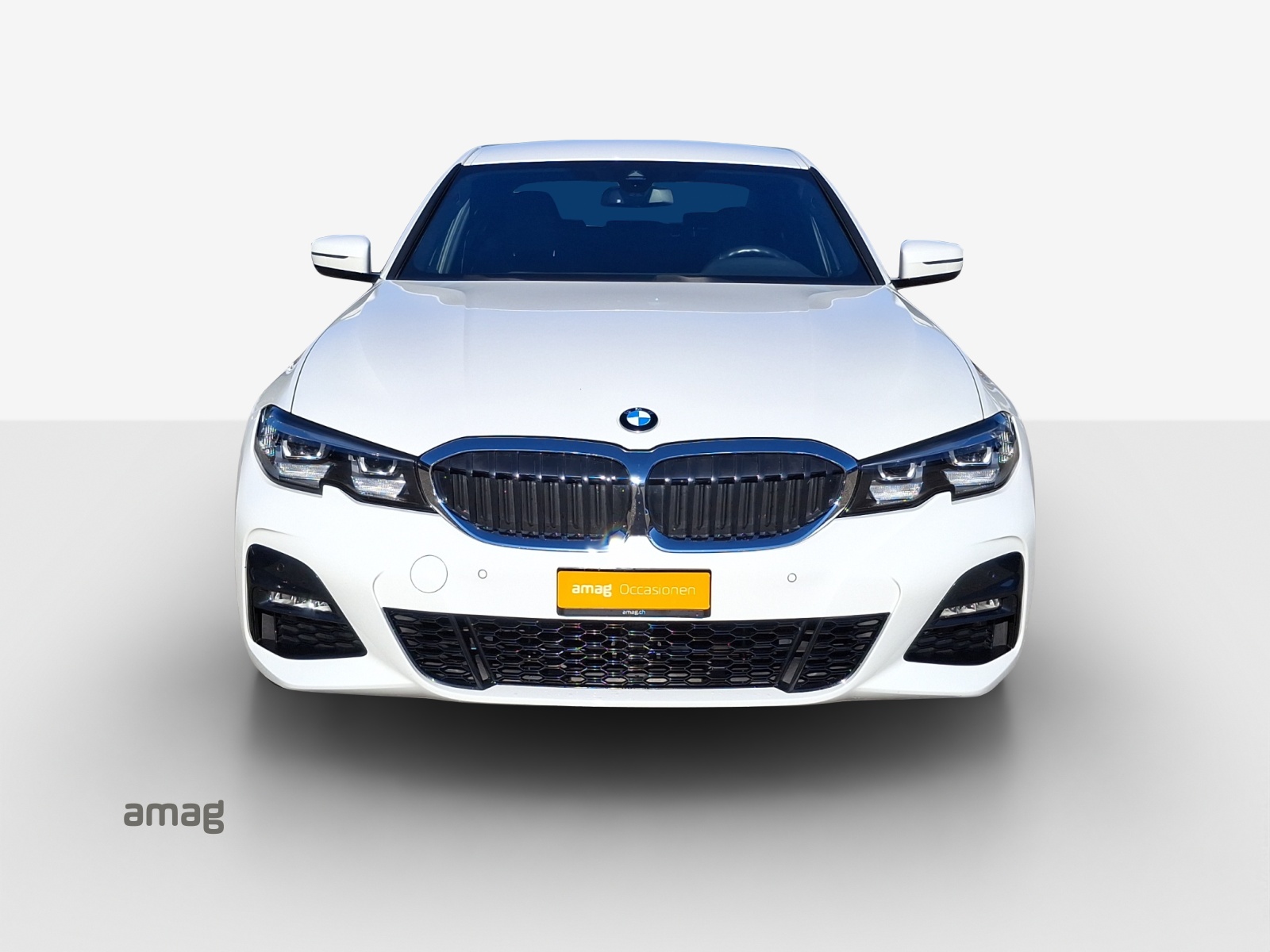 BMW 330e xDrive Steptronic-image-6