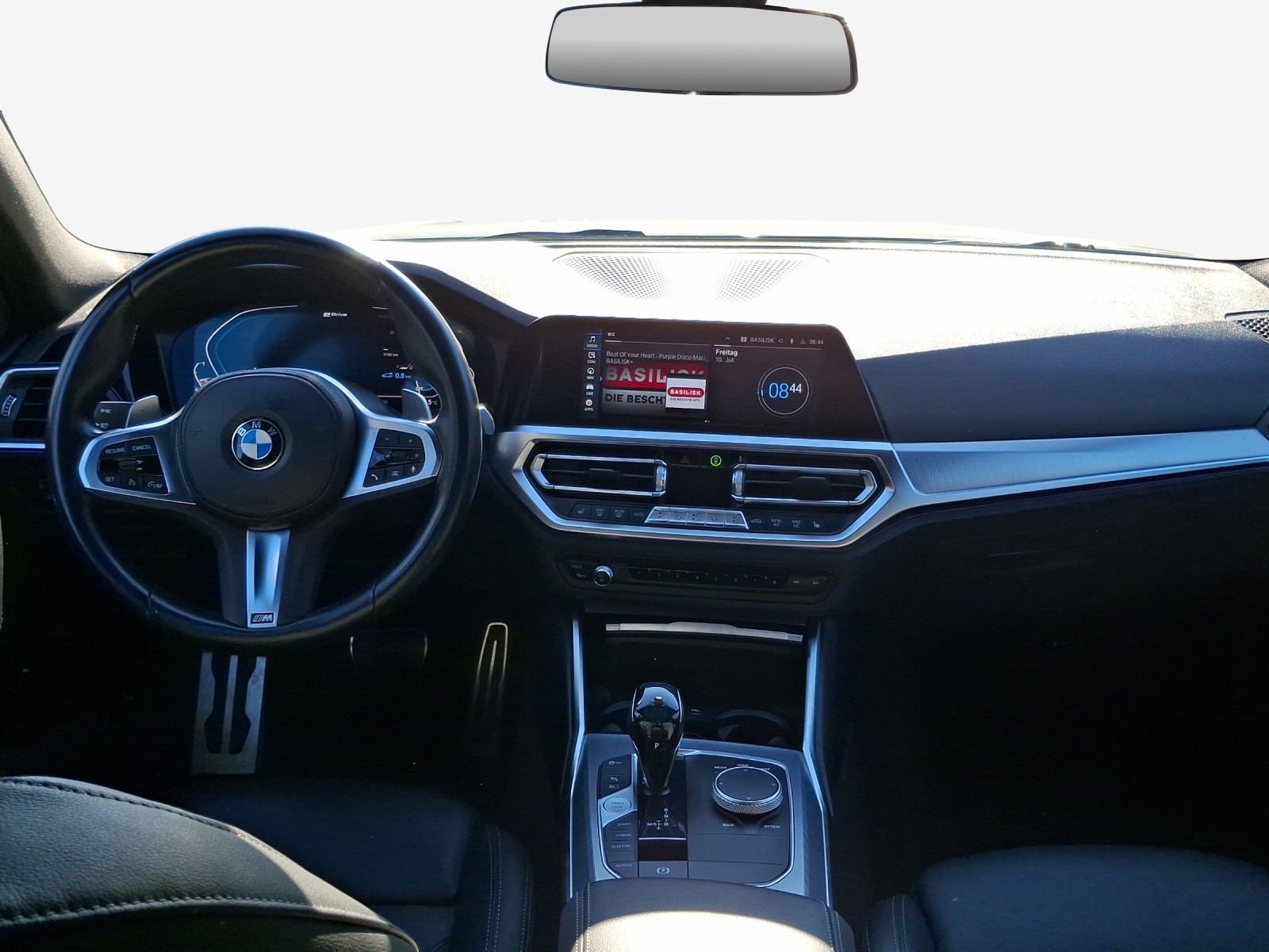 BMW 330e xDrive Steptronic-image-8