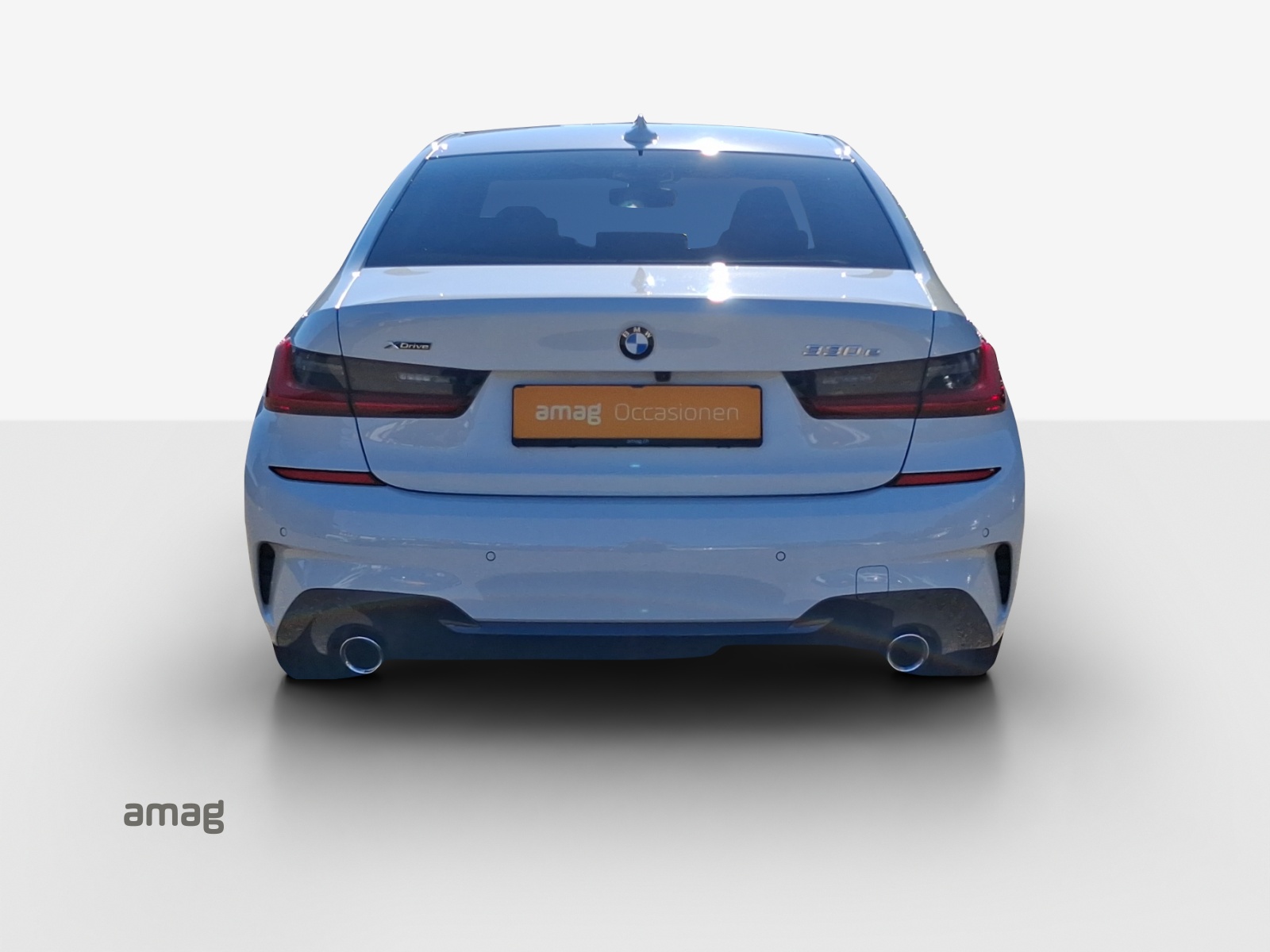 BMW 330e xDrive Steptronic-image-3