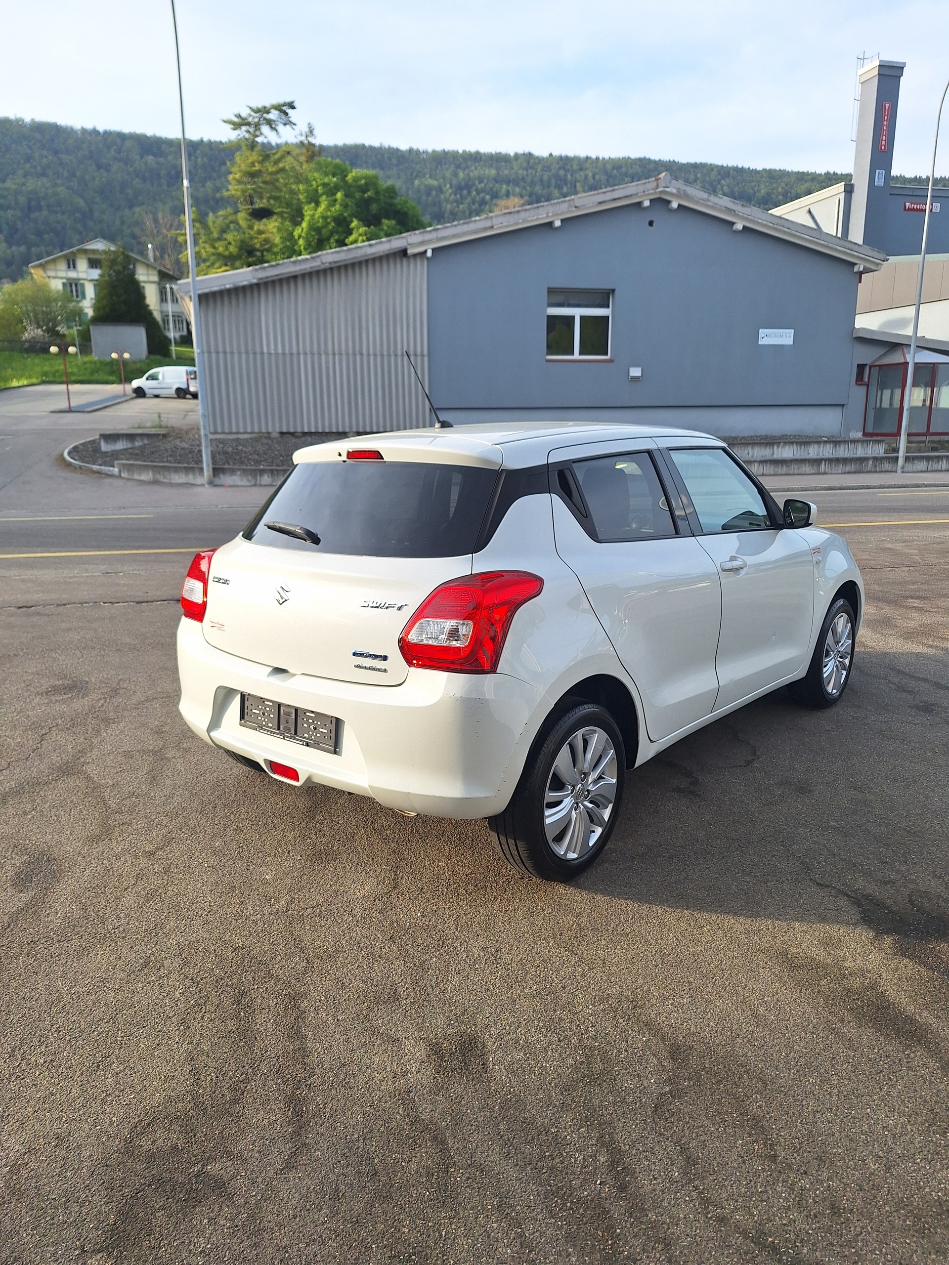 SUZUKI Swift 1.2i Compact+ Allgrip 4x4-image-2