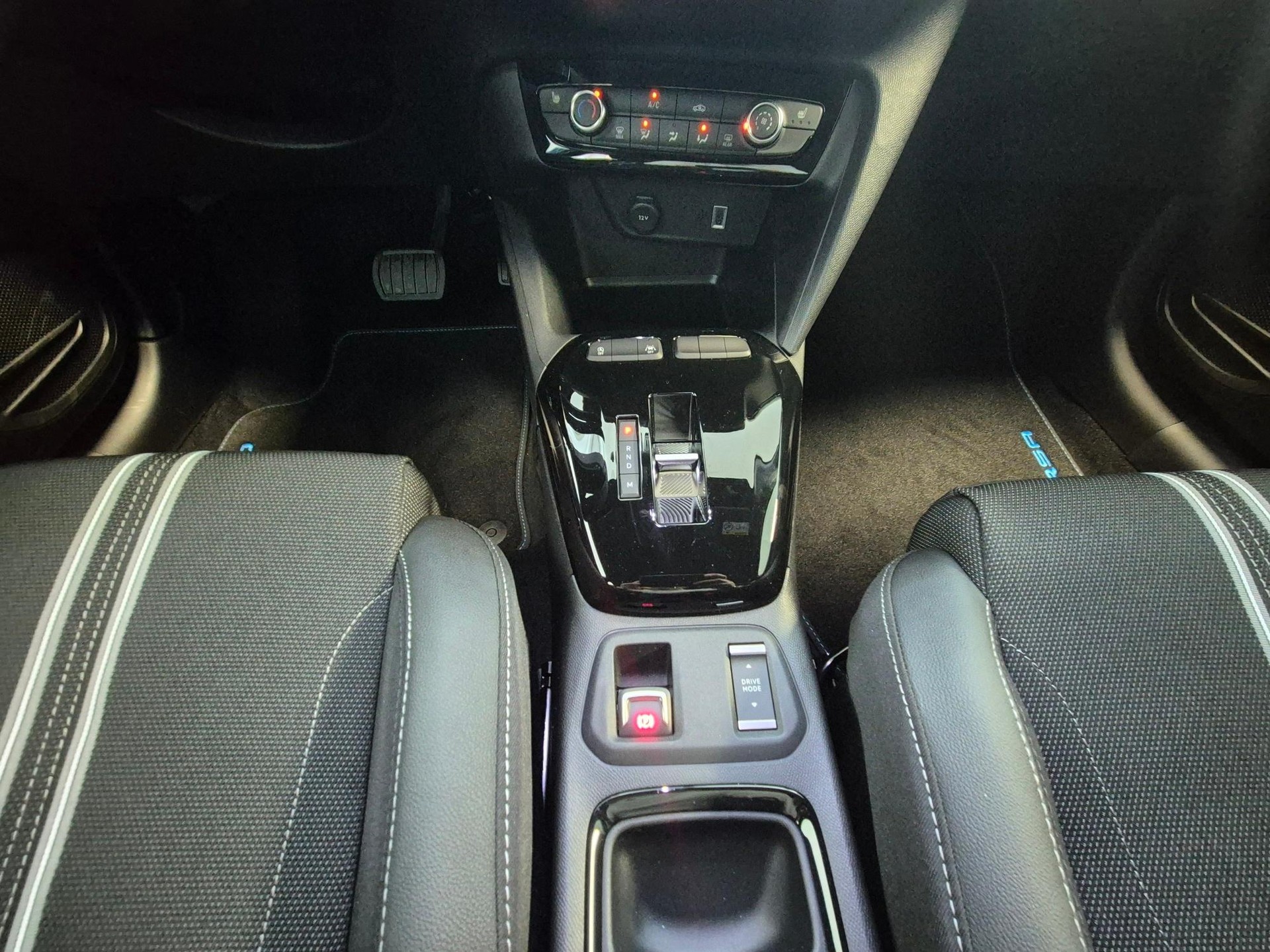 OPEL Corsa 1.2 T Hybrid Sporthilfe-image-13