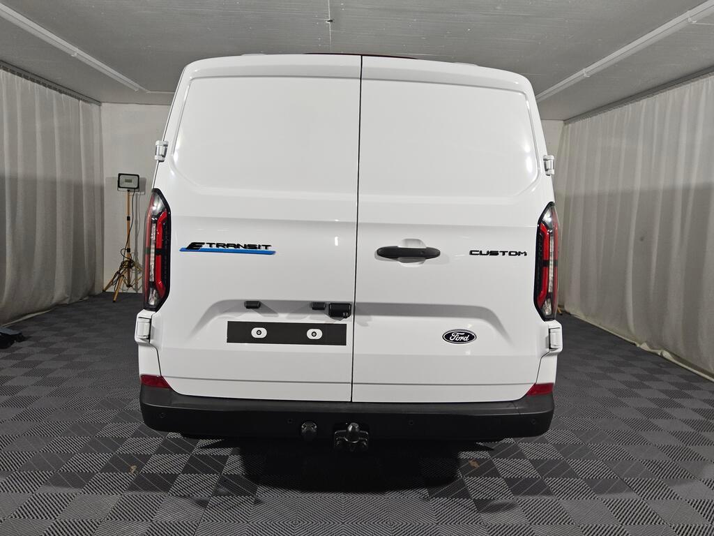 FORD E-Transit C Van 320 L1 Trend-image-4