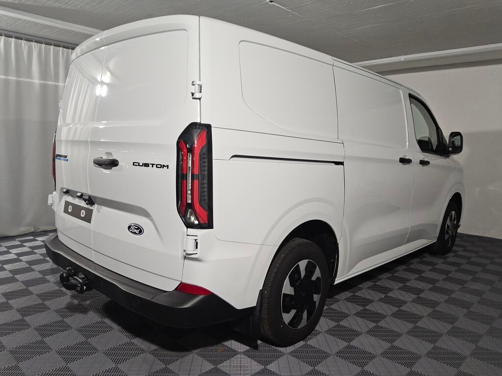 FORD E-Transit C Van 320 L1 Trend-image-7