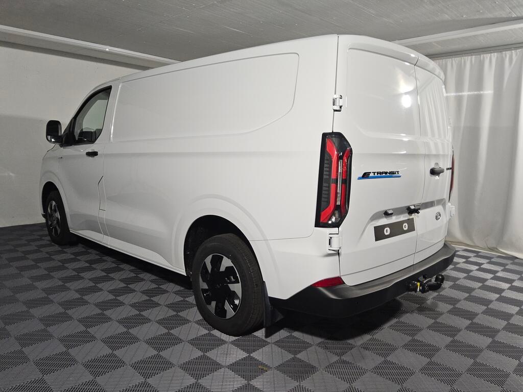 FORD E-Transit C Van 320 L1 Trend-image-3