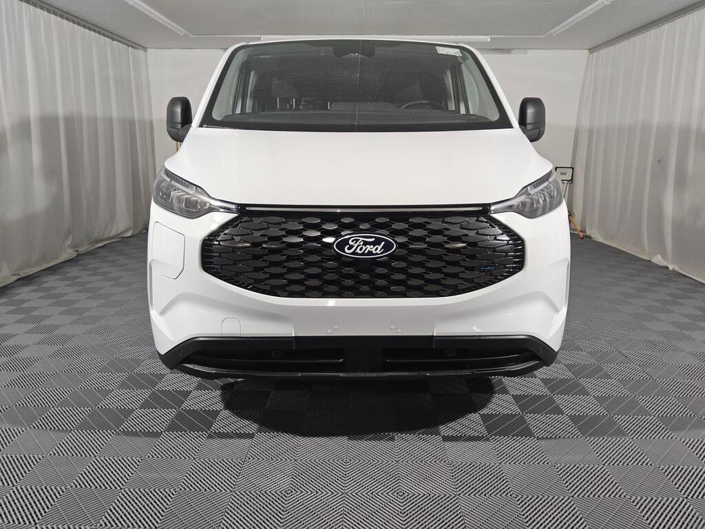 FORD E-Transit C Van 320 L1 Trend-image-1