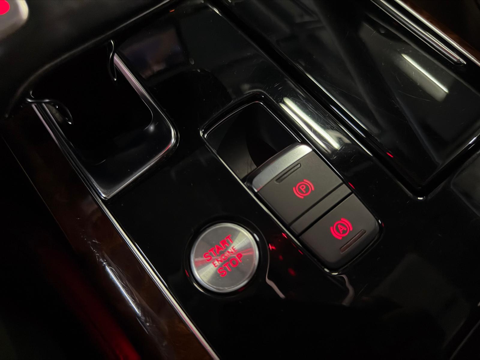 AUDI A8 4.2 FSI quattro Grey&Black Preformance tiptronic Frisch ab Service&Frisch ab MFK-image-28
