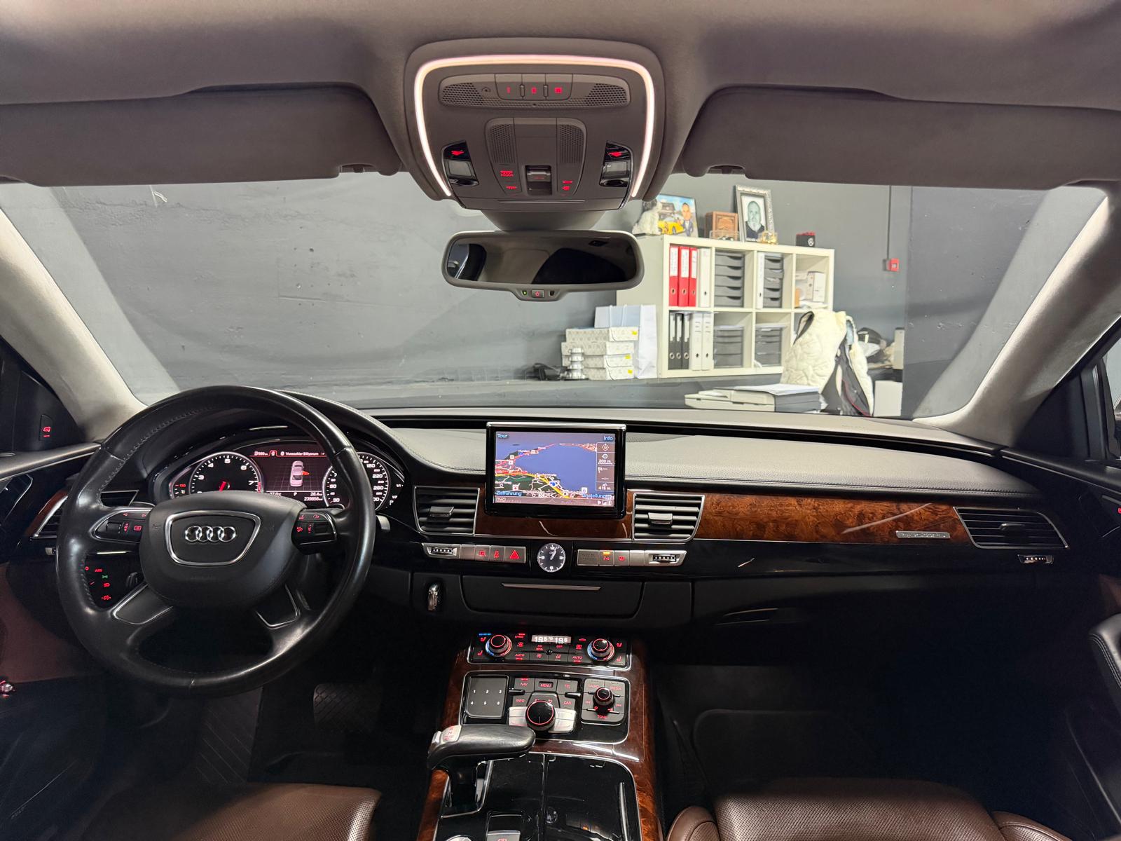 AUDI A8 4.2 FSI quattro Grey&Black Preformance tiptronic Frisch ab Service&Frisch ab MFK-image-10