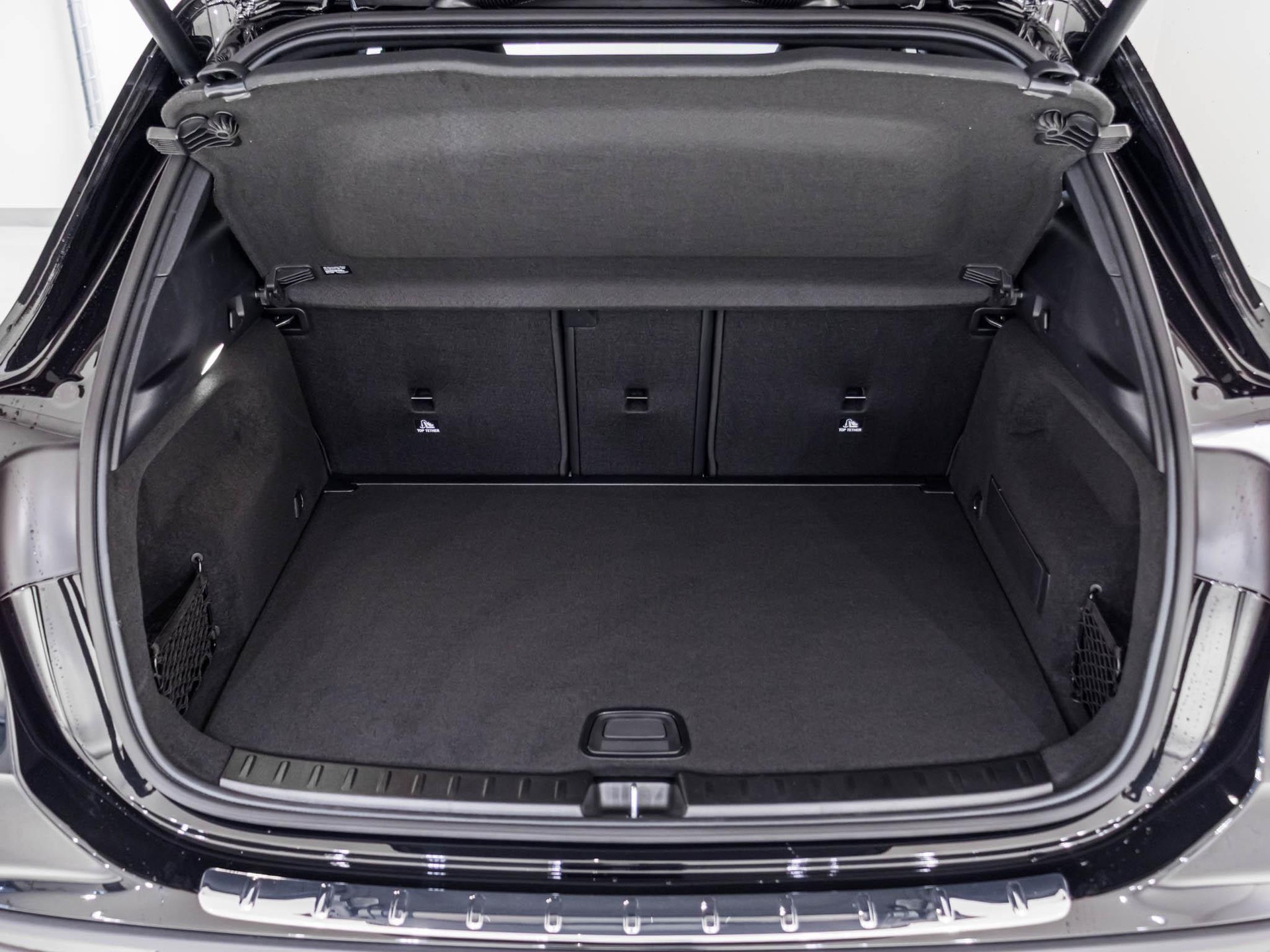 MERCEDES-BENZ GLA 35 AMG 4MATIC-image-13