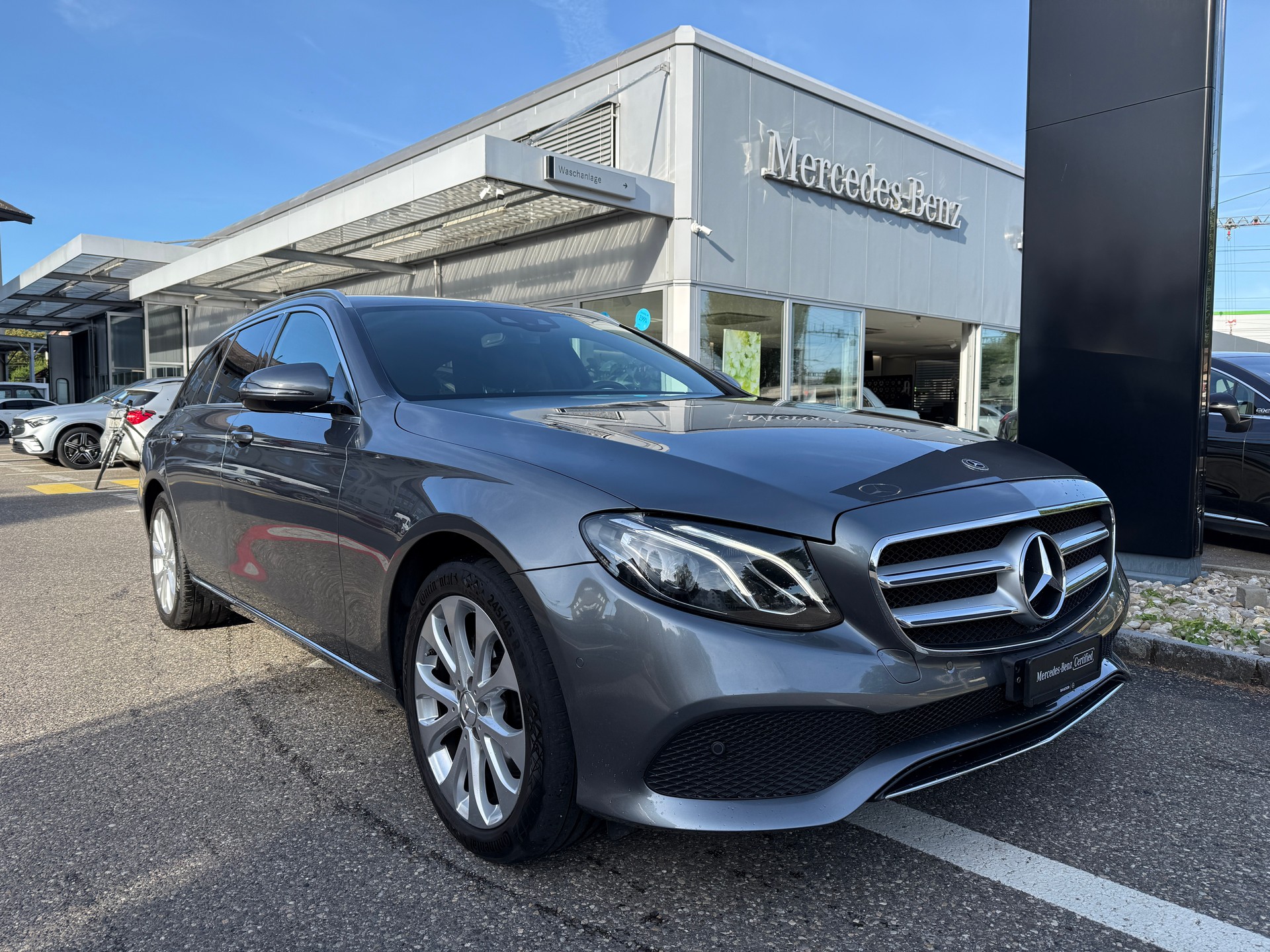 MERCEDES-BENZ E 200 Avantgarde 4matic Kombi-image-0