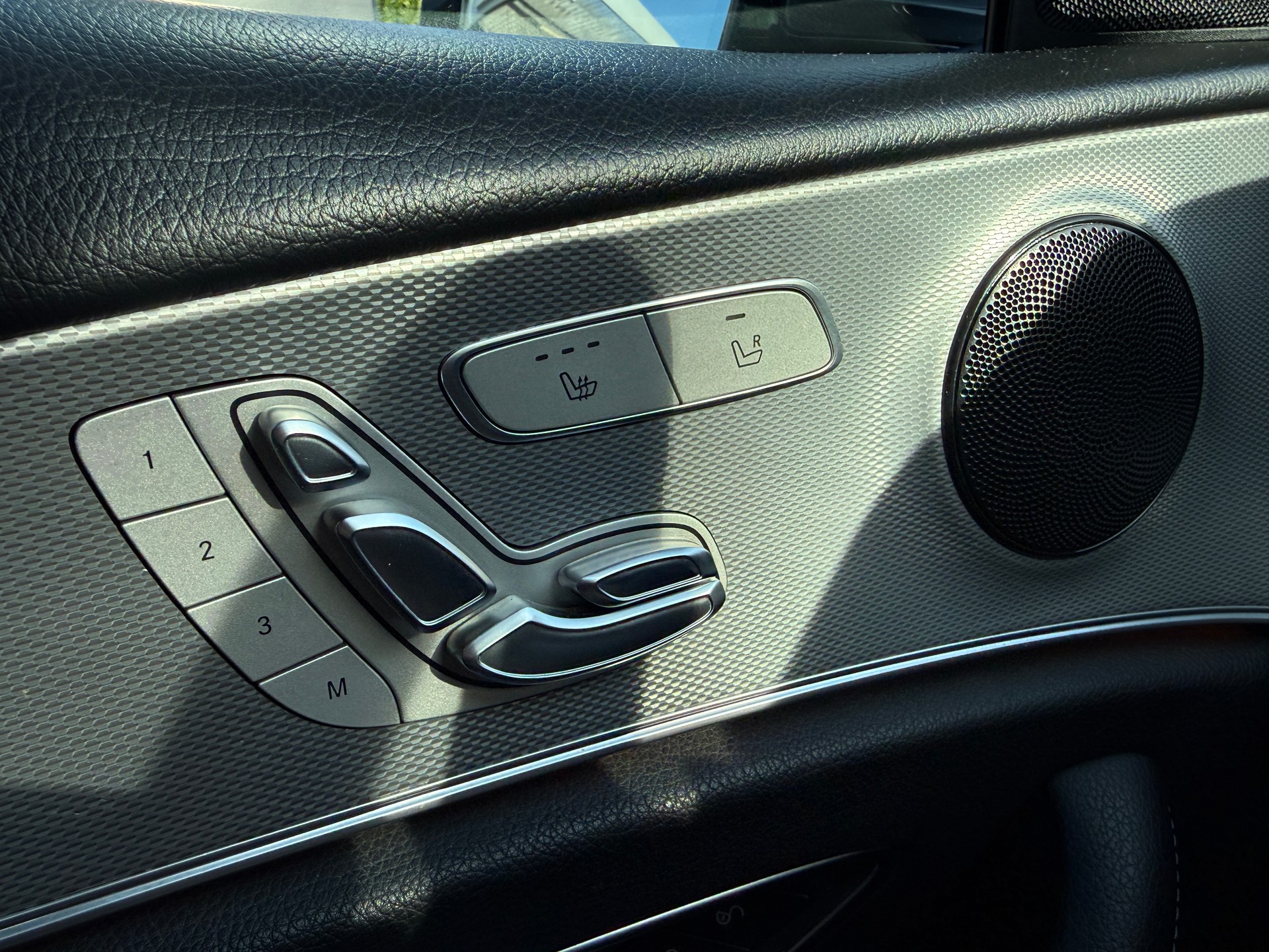 MERCEDES-BENZ E 200 Avantgarde 4matic Kombi-image-11