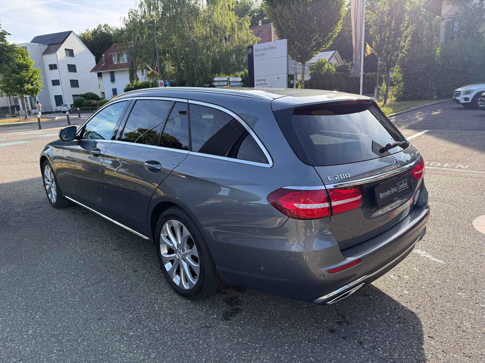 MERCEDES-BENZ E 200 Avantgarde 4matic Kombi-image-6