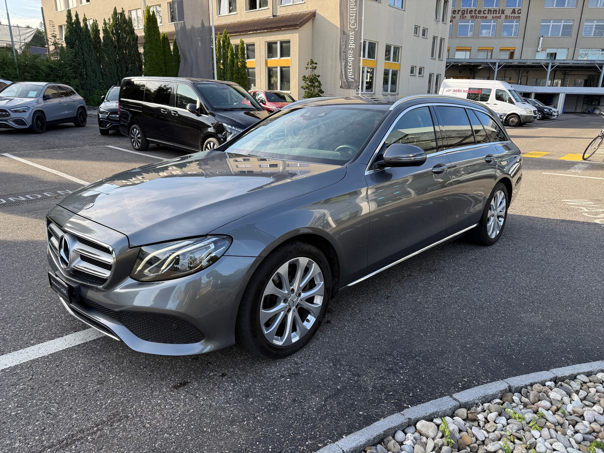 MERCEDES-BENZ E 200 Avantgarde 4matic Kombi-image-2