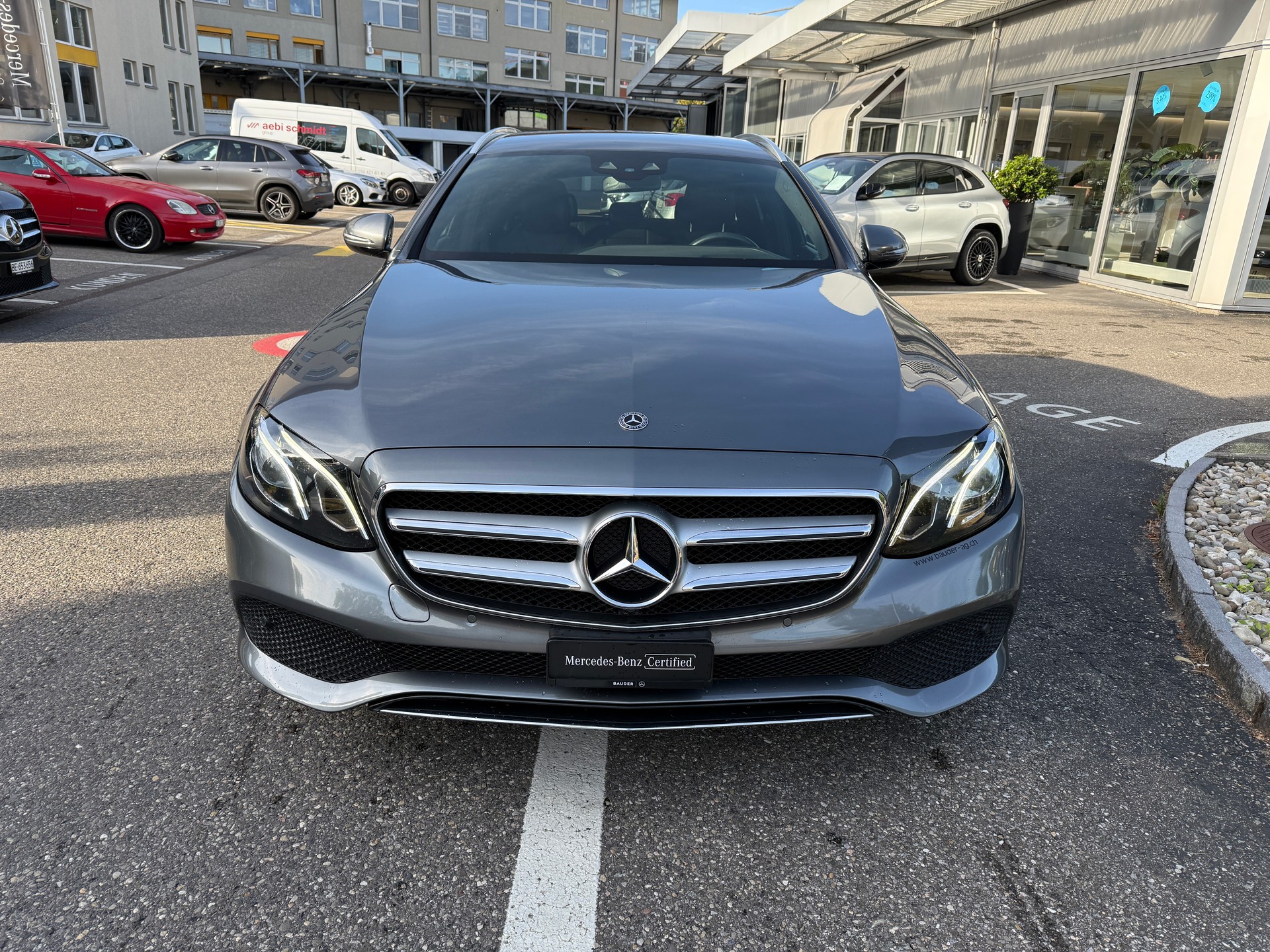 MERCEDES-BENZ E 200 Avantgarde 4matic Kombi-image-1