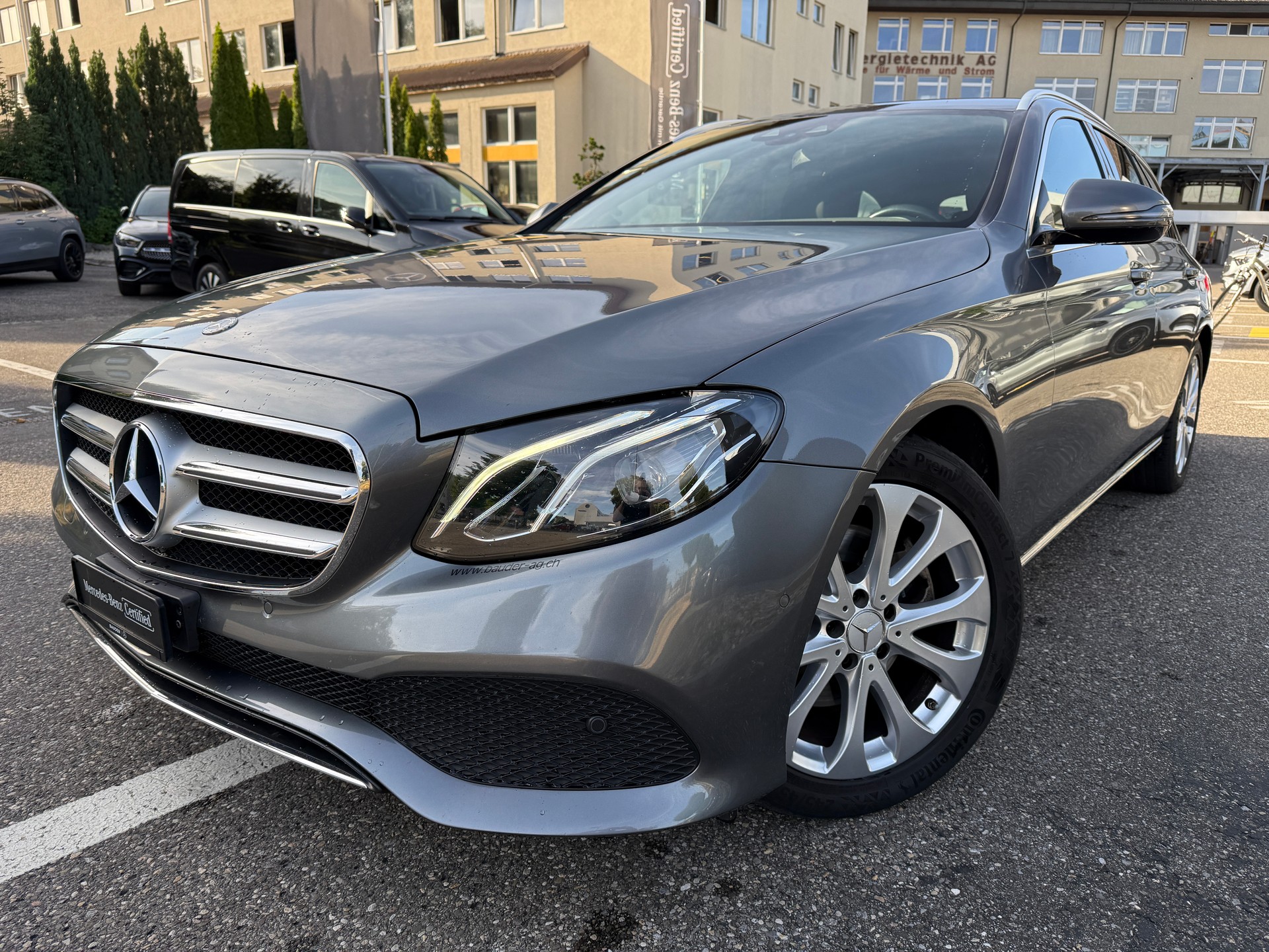 MERCEDES-BENZ E 200 Avantgarde 4matic Kombi-image-10
