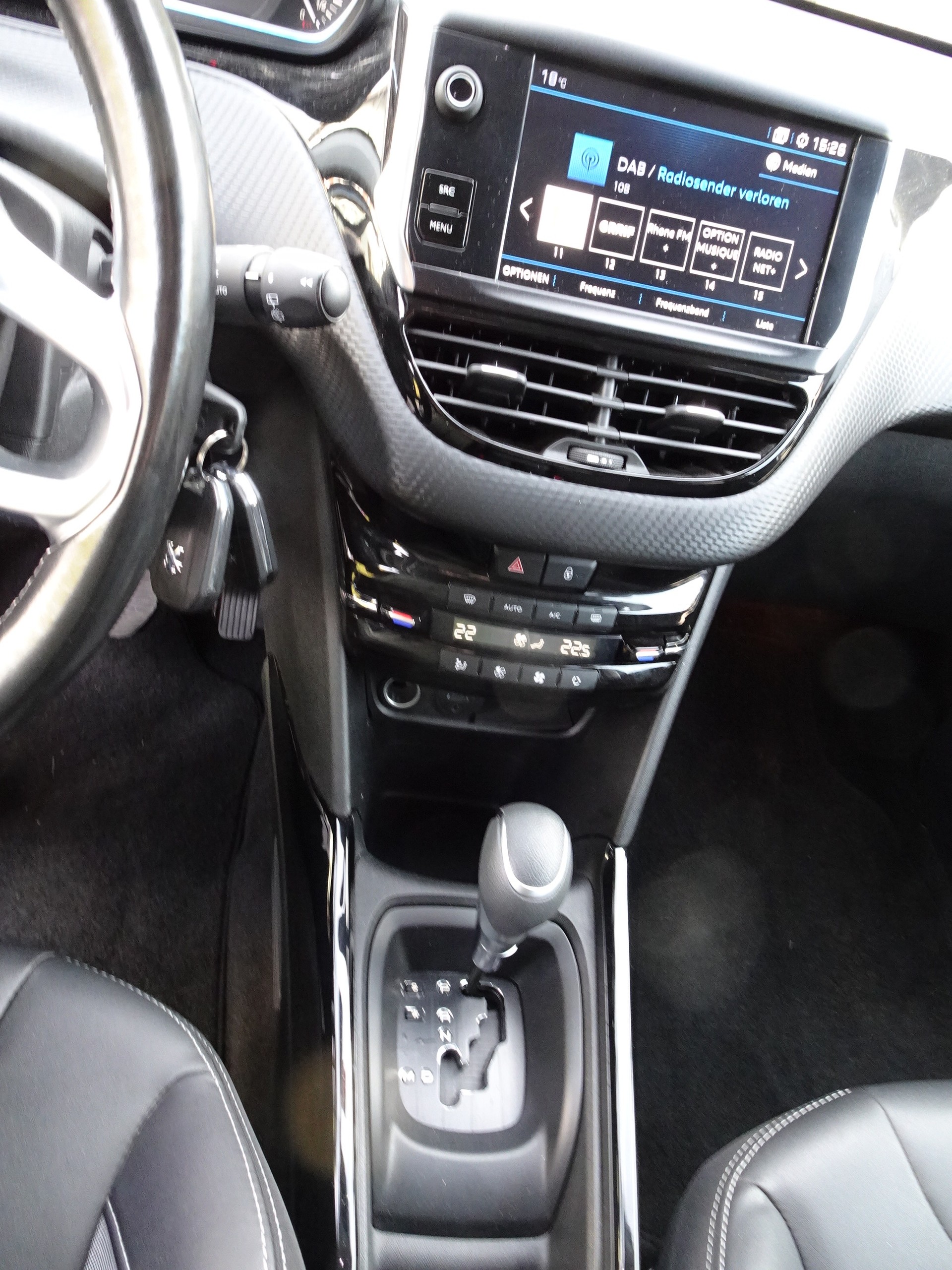 PEUGEOT 1.2 PureTech 110 Allure S/S-image-4