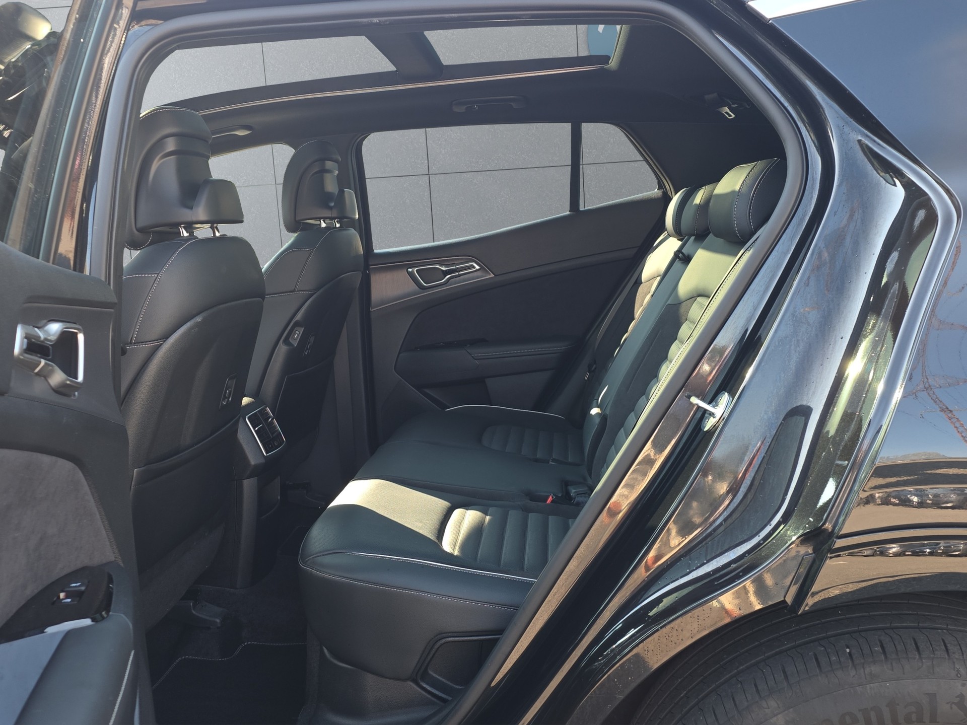 KIA Sportage 1.6 T-GDi Hybrid GT-Line-image-14