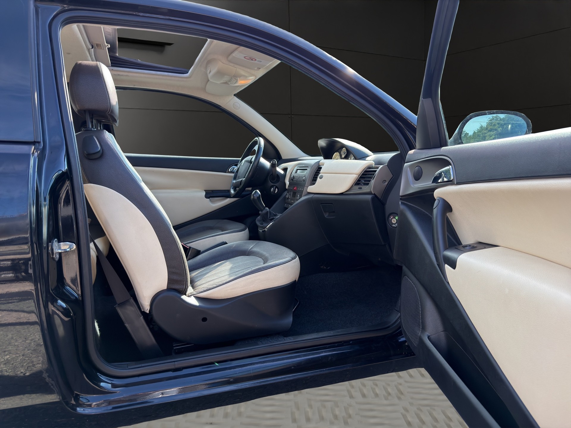 LANCIA Ypsilon 1.3 16V JTD Glamour B-Colore-image-11