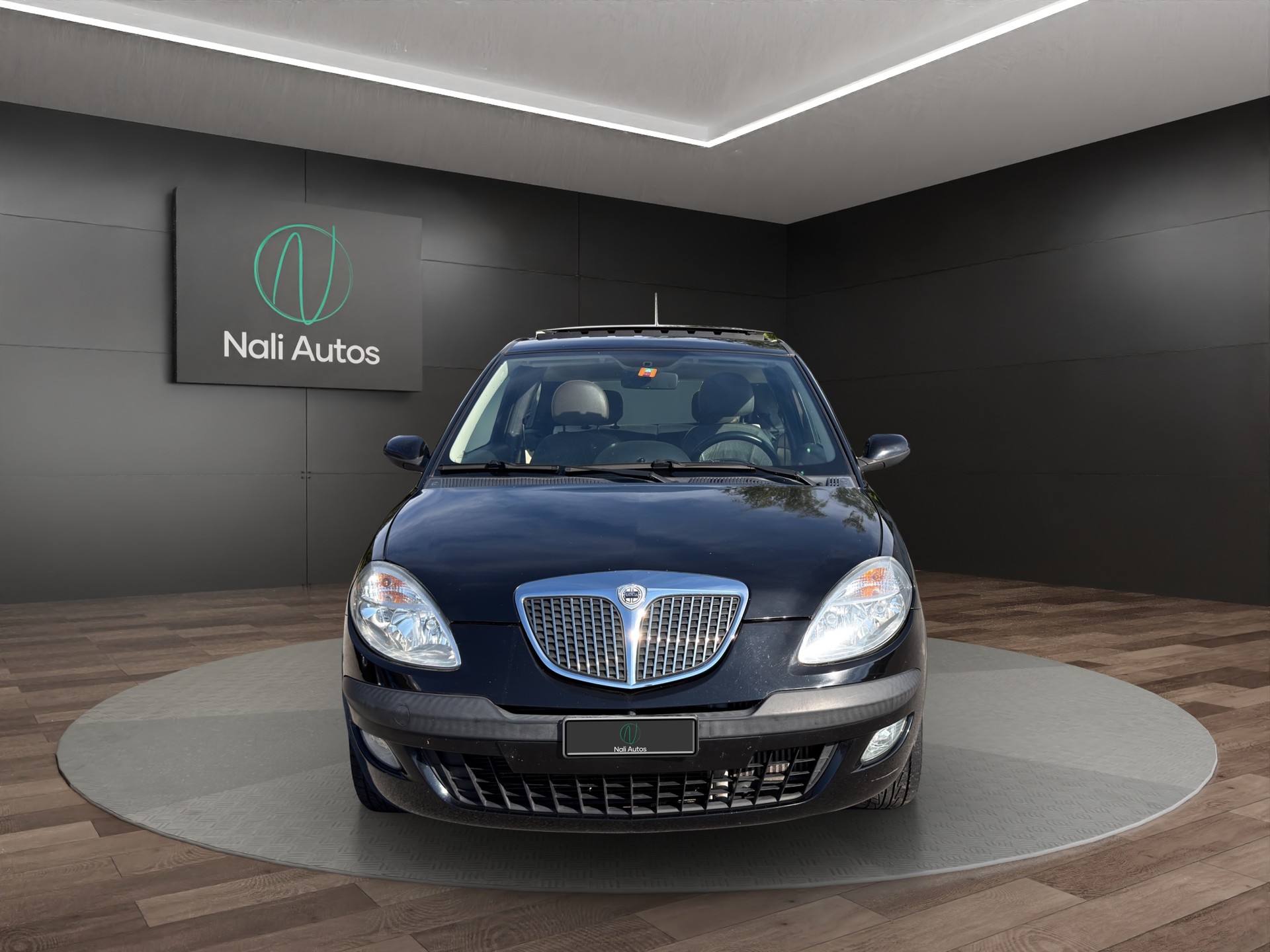 LANCIA Ypsilon 1.3 16V JTD Glamour B-Colore-image-8