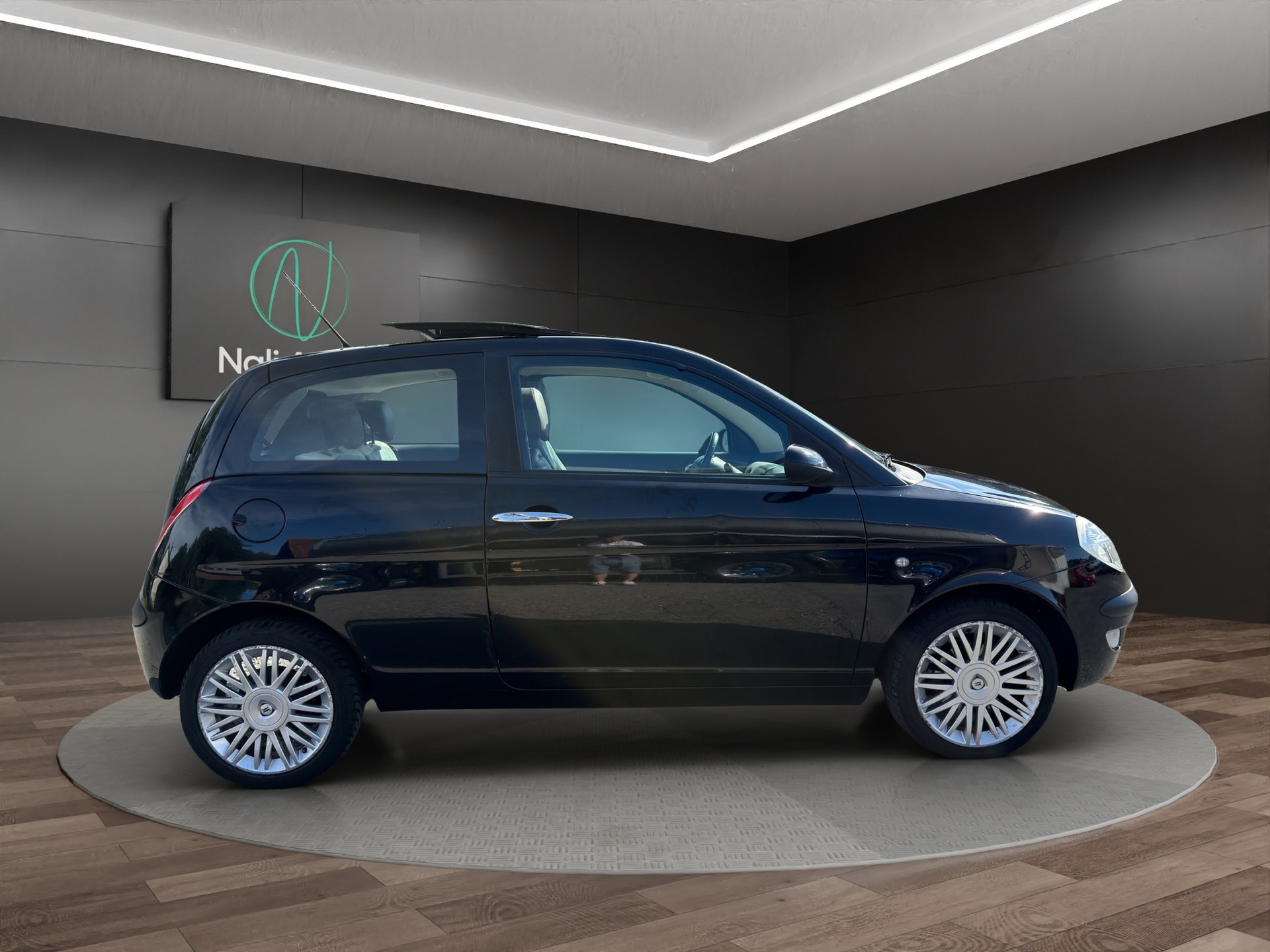 LANCIA Ypsilon 1.3 16V JTD Glamour B-Colore-image-2