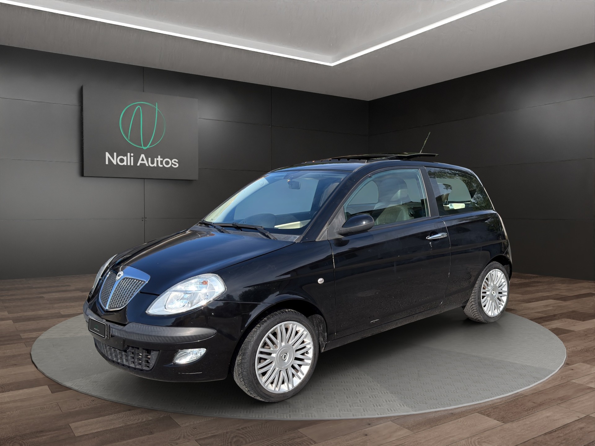 LANCIA Ypsilon 1.3 16V JTD Glamour B-Colore-image-0
