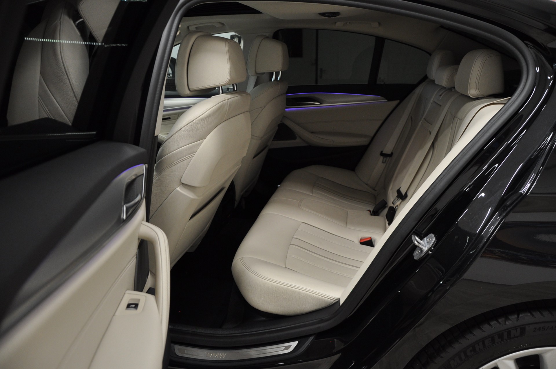BMW 530d xDrive Sport Line Steptronic-image-18