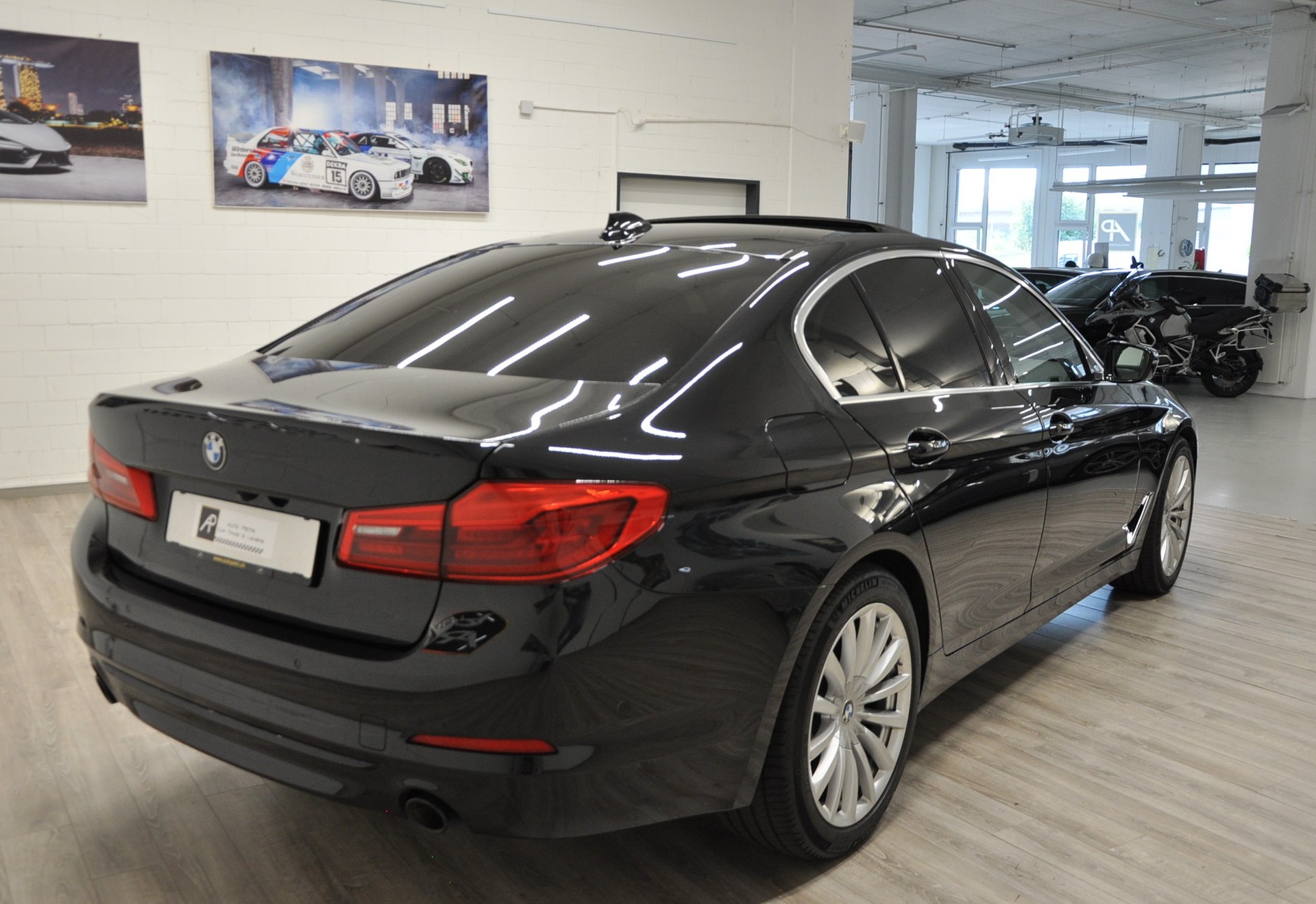 BMW 530d xDrive Sport Line Steptronic-image-3
