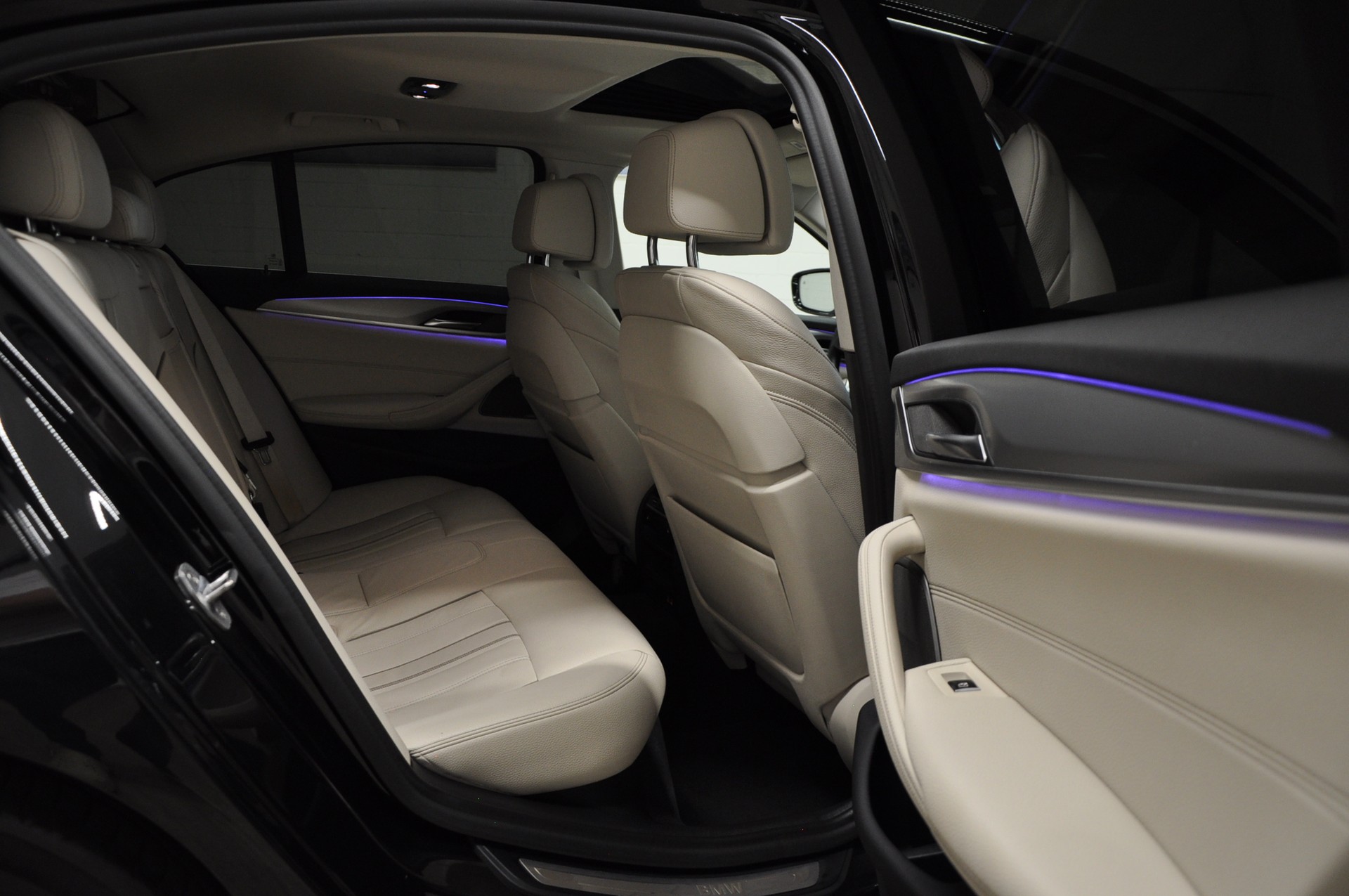 BMW 530d xDrive Sport Line Steptronic-image-16