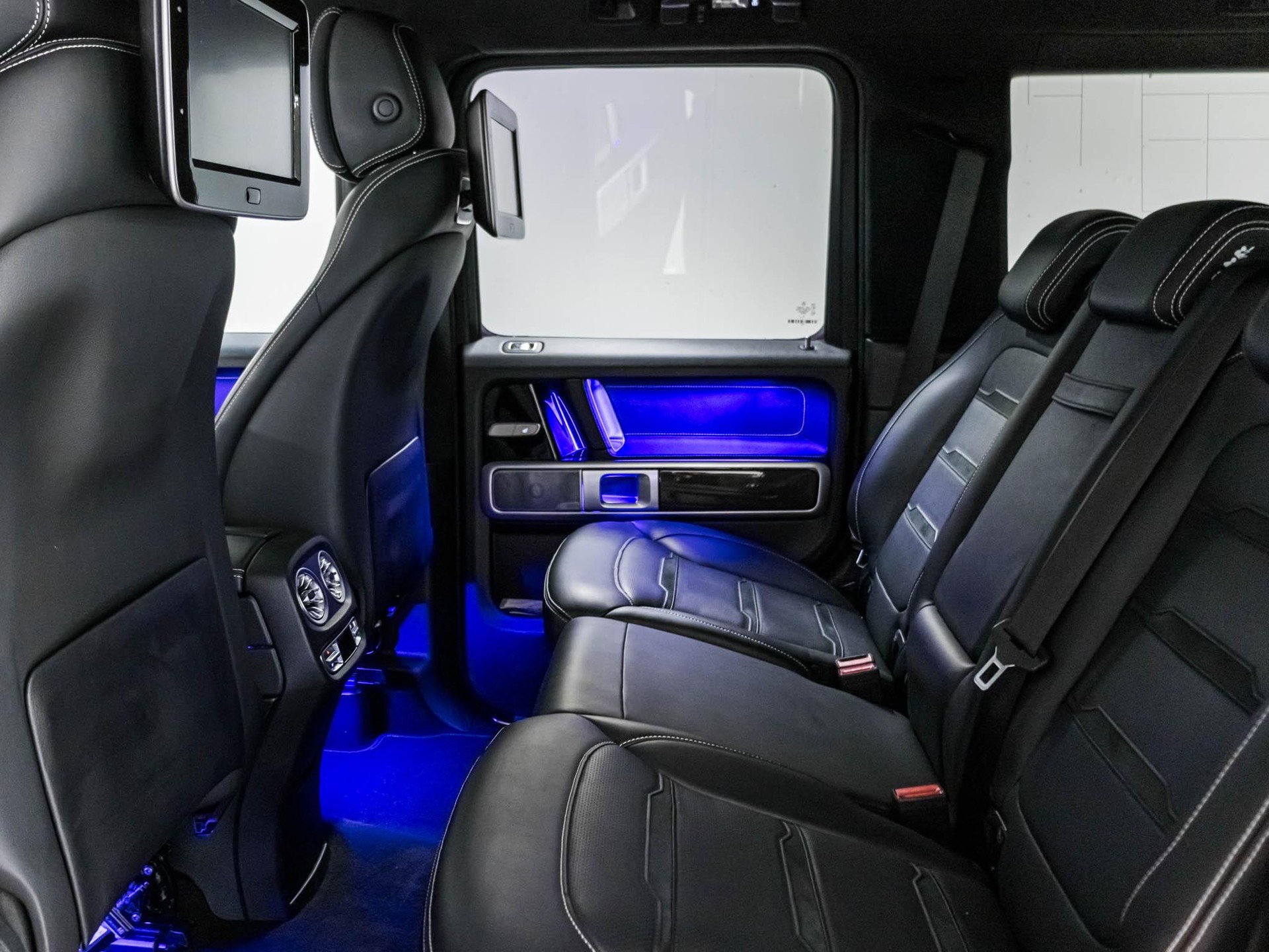 MERCEDES-BENZ G 63 AMG-image-7