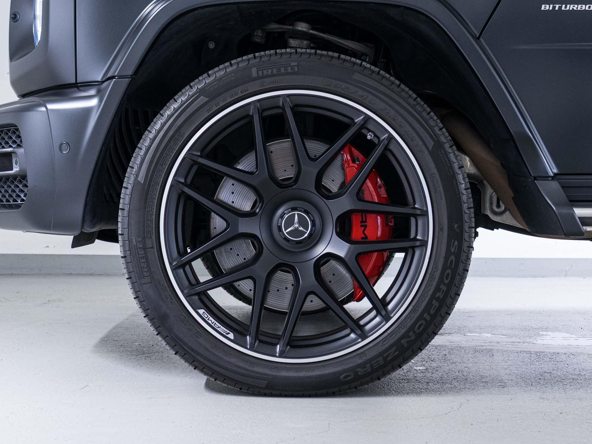 MERCEDES-BENZ G 63 AMG-image-14