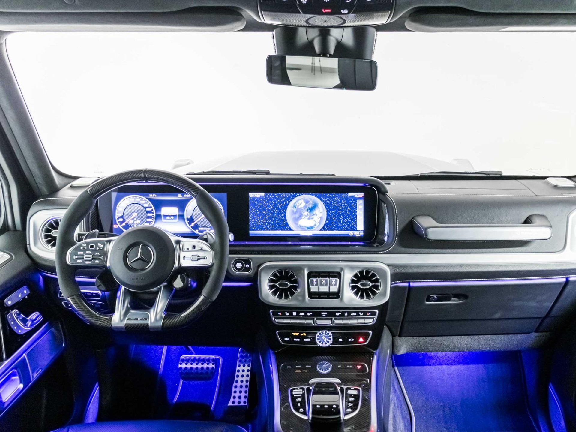 MERCEDES-BENZ G 63 AMG-image-11