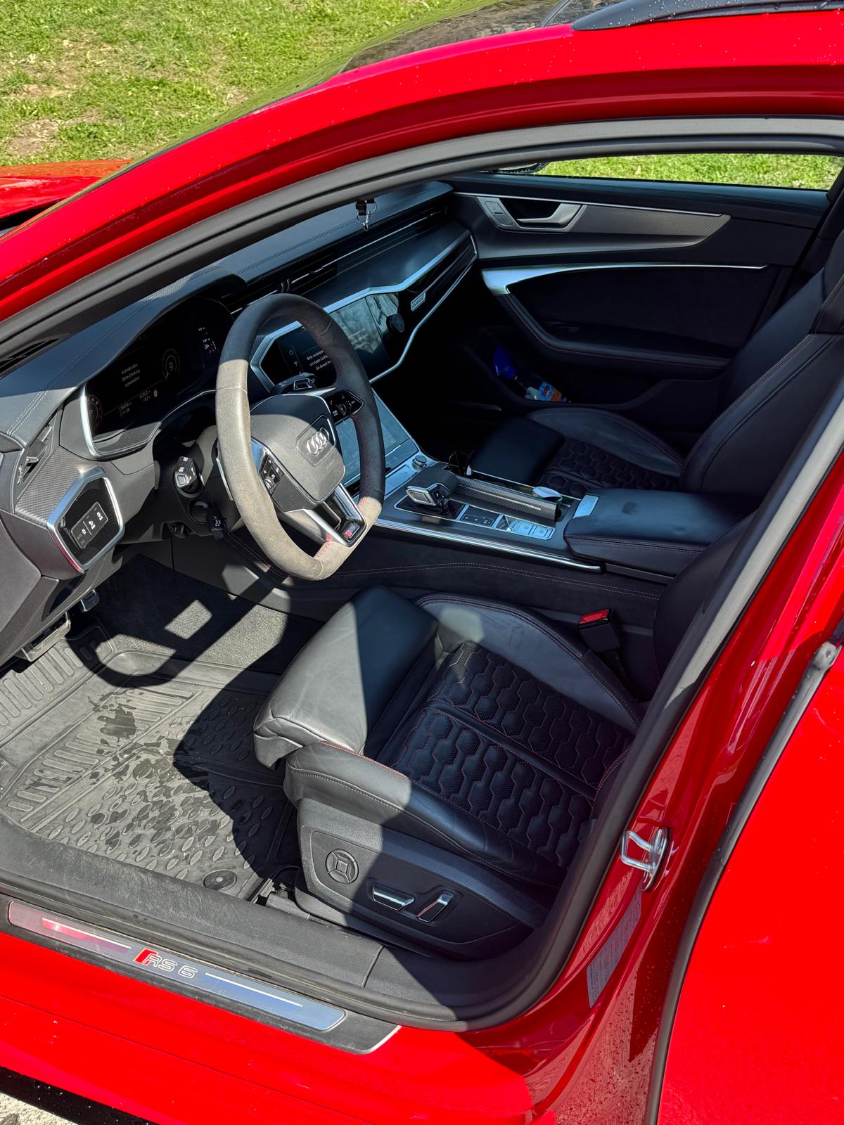 AUDI 4.0 V8 TFSI quattro T-Tronic-image-4
