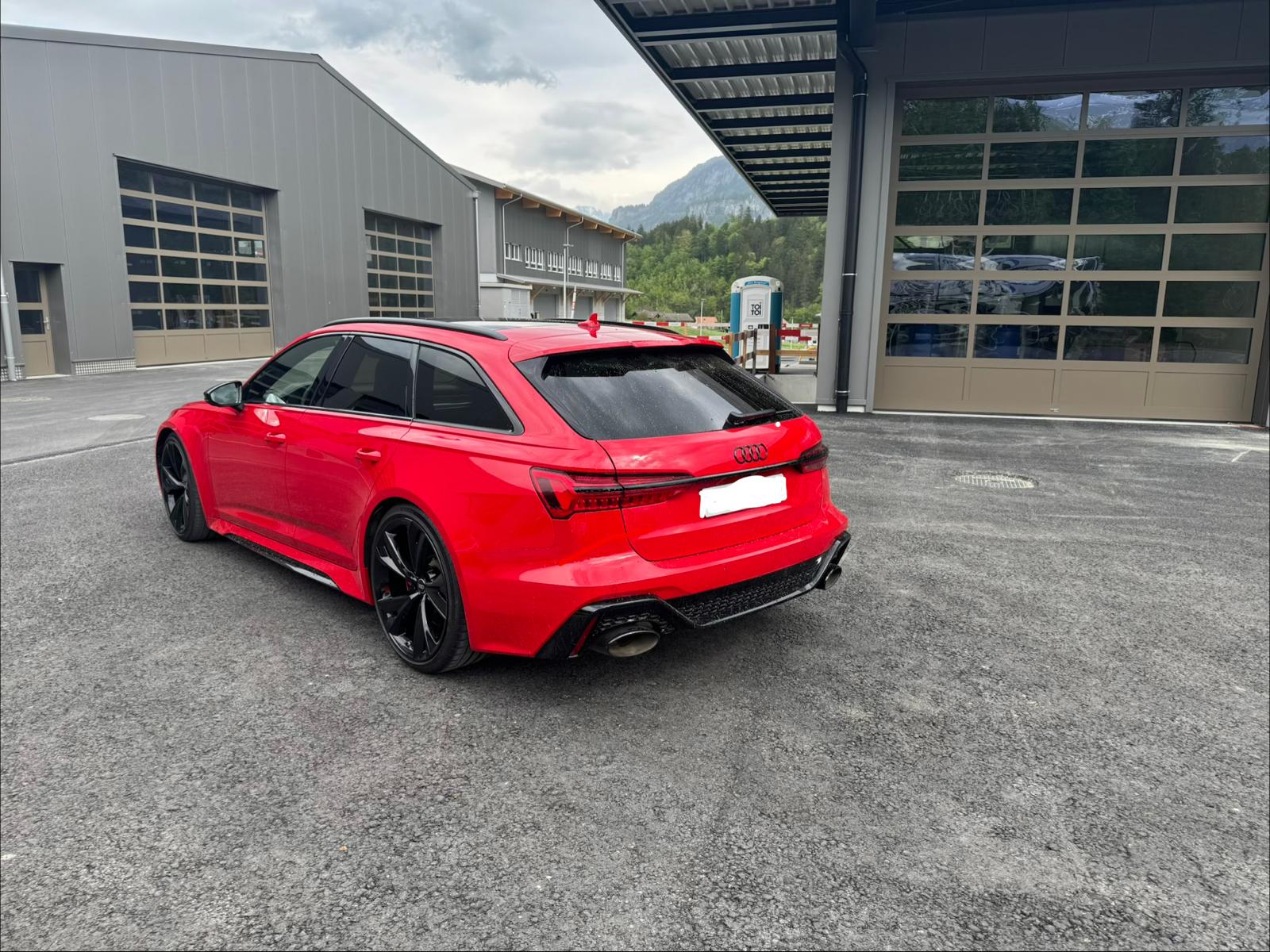 AUDI 4.0 V8 TFSI quattro T-Tronic-image-5