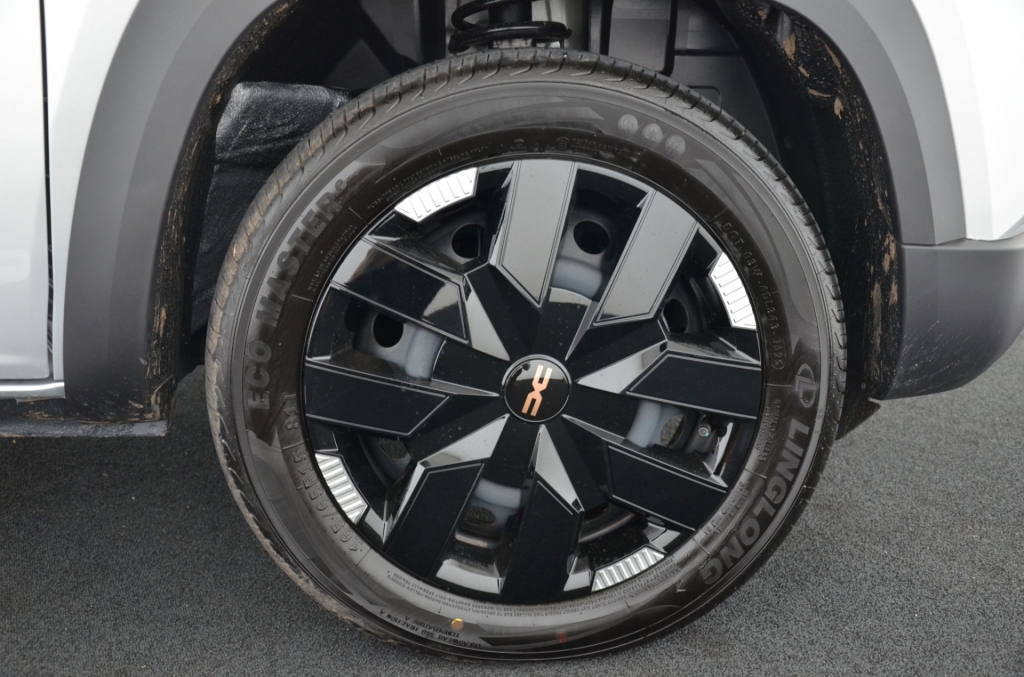 DACIA NEW Spring 27 kWh Extreme *CCS*-image-9