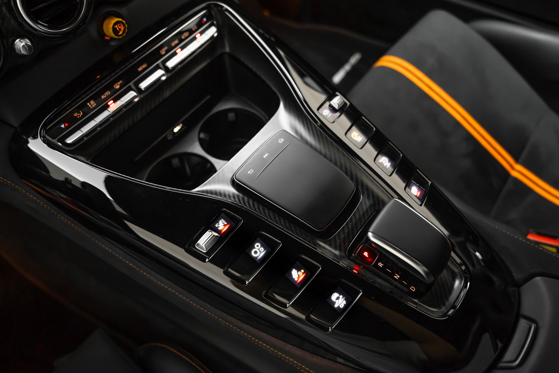 MERCEDES-BENZ AMG GT-image-27