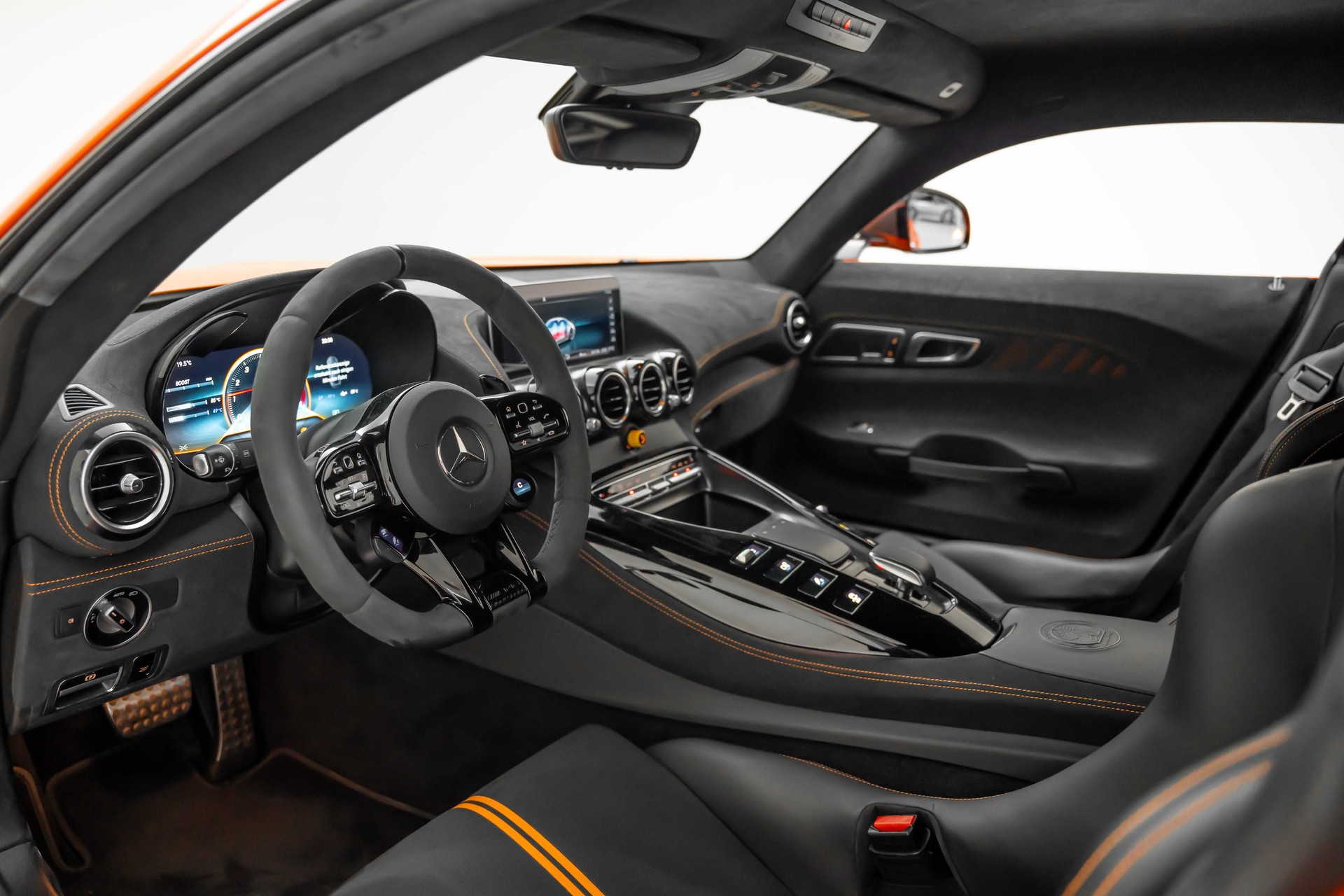 MERCEDES-BENZ AMG GT-image-9
