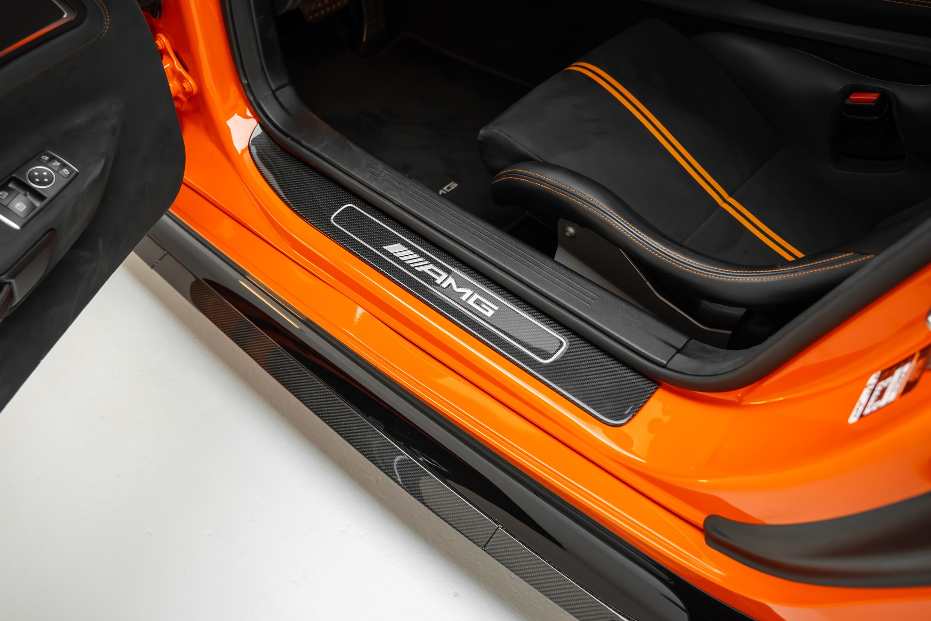 MERCEDES-BENZ AMG GT-image-19
