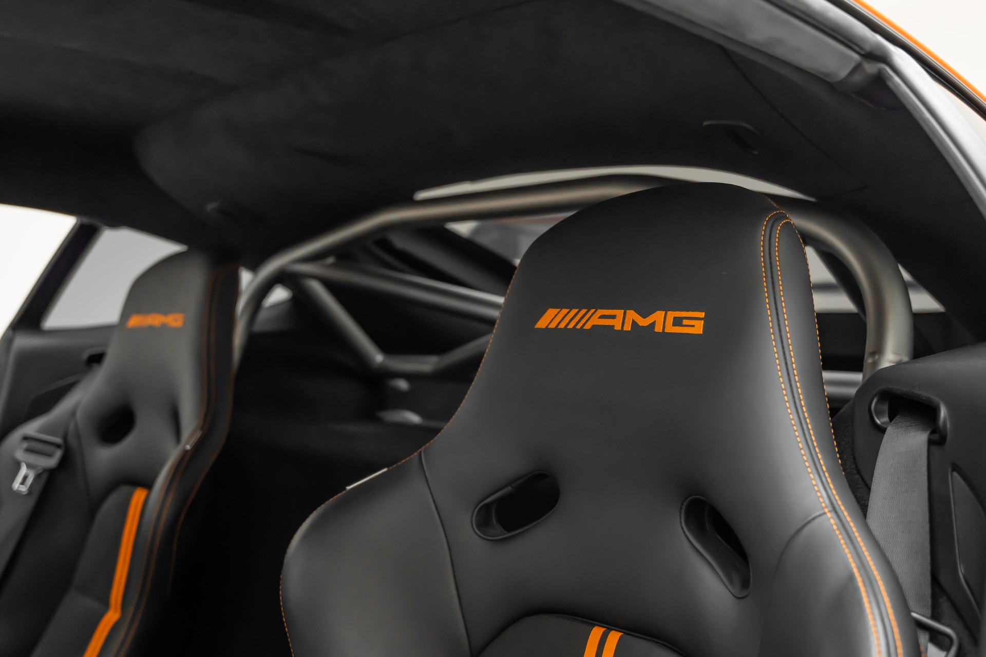 MERCEDES-BENZ AMG GT-image-18