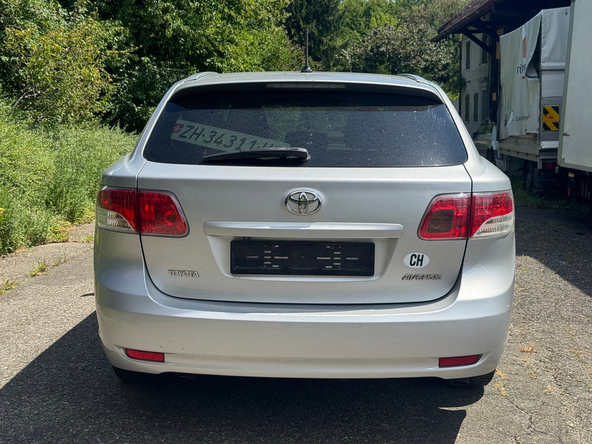 TOYOTA Avensis 2.2D-CAT Linea Sol Premium-image-3