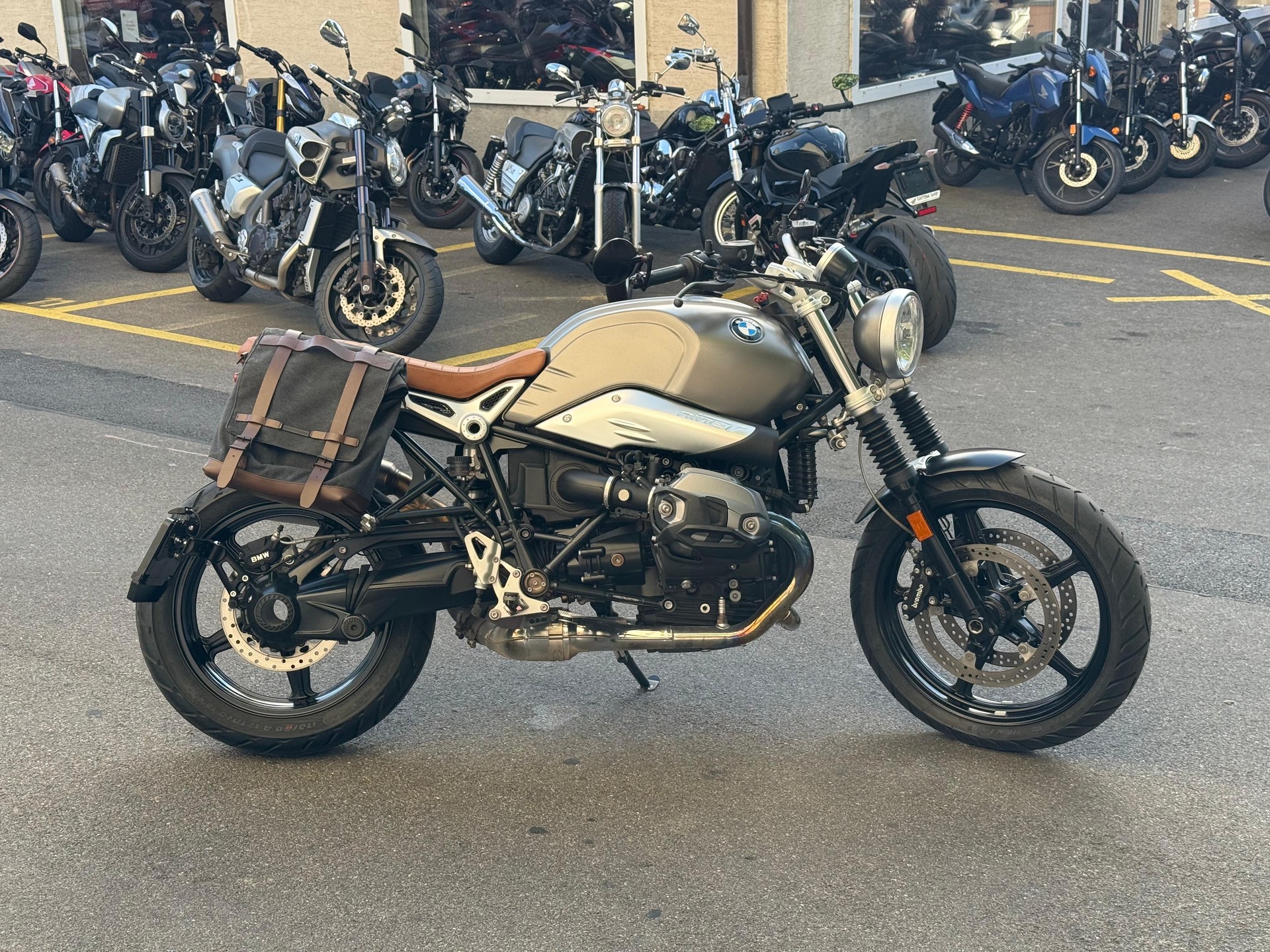 BMW R nineT Scrambler ABS-showroom-element-3