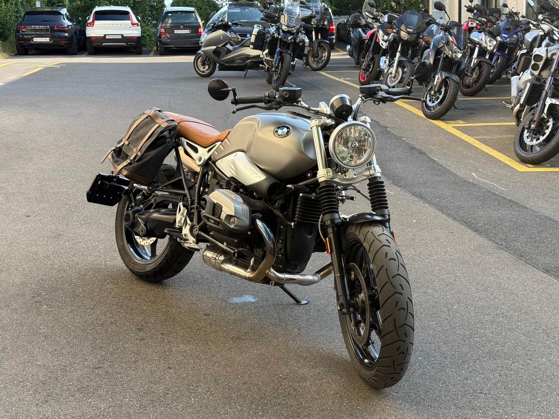 BMW R nineT Scrambler ABS-showroom-element-1