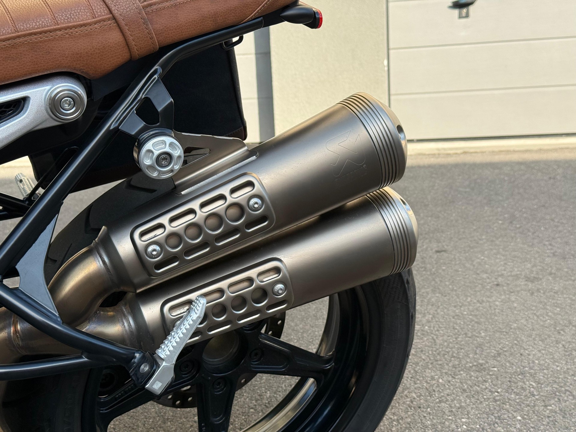 BMW R nineT Scrambler ABS-image-8