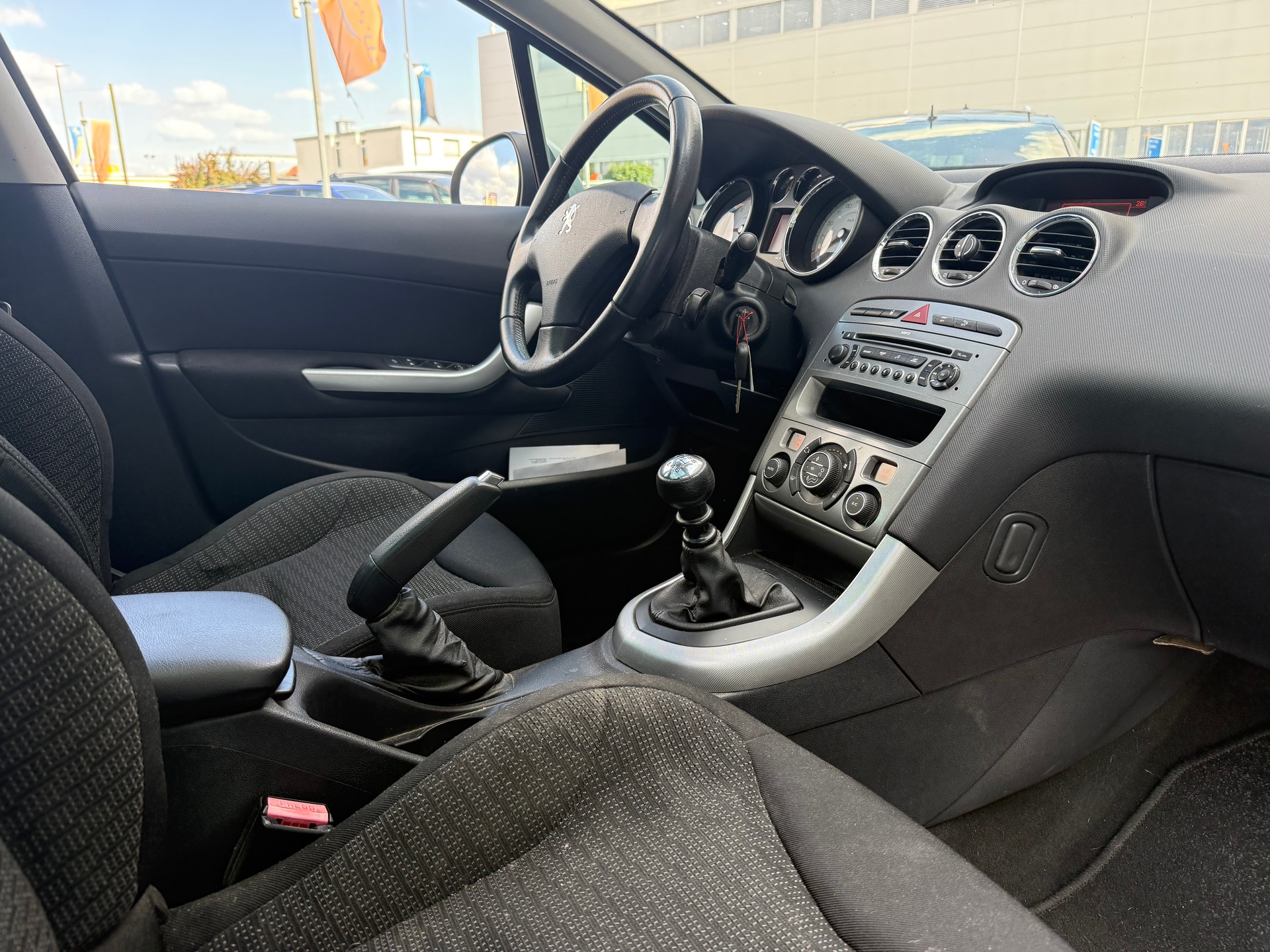 PEUGEOT 308 SW 2.0 HDI Sport Pack-image-6