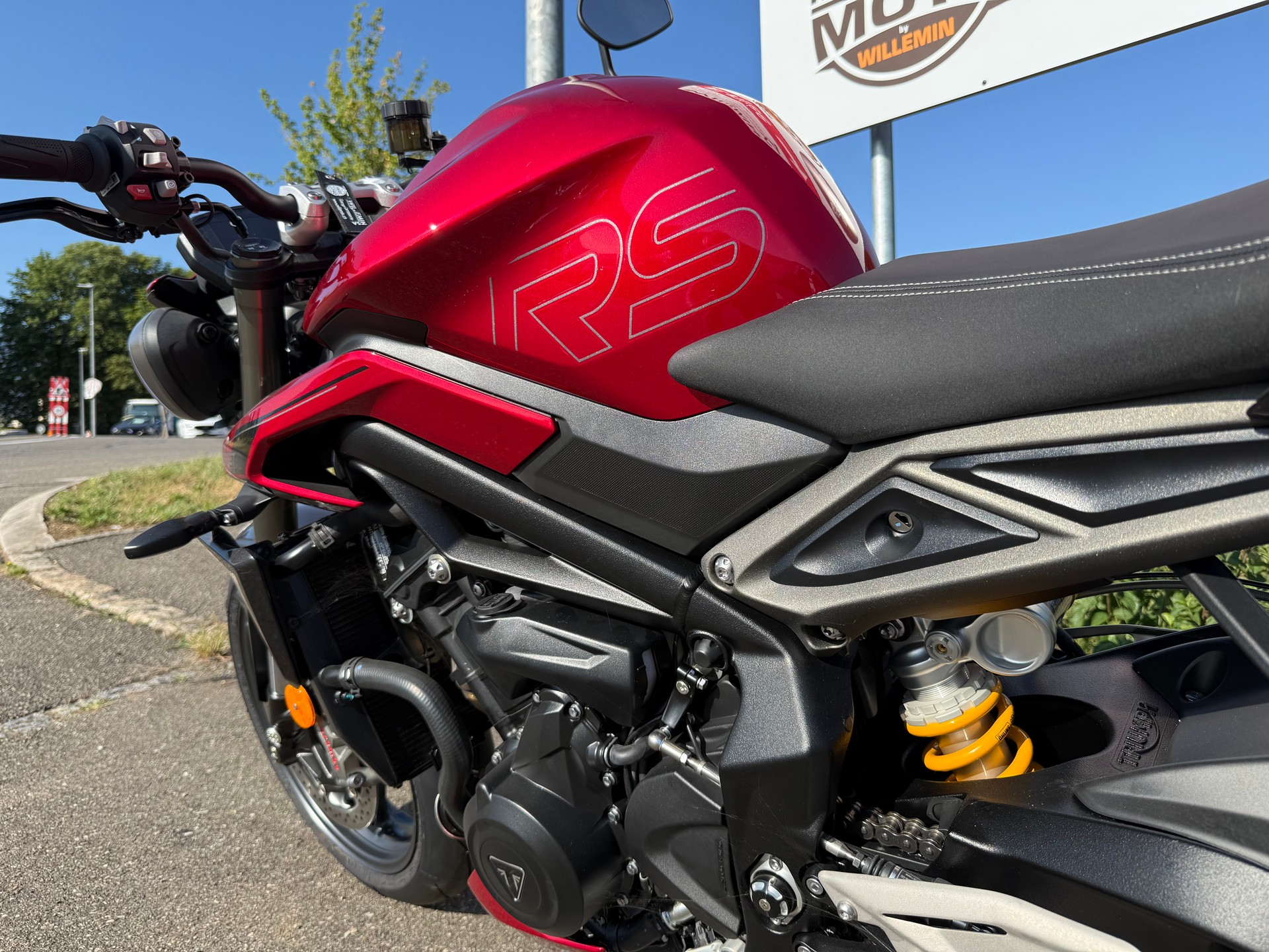 TRIUMPH Street Triple RS 765-showroom-element-3