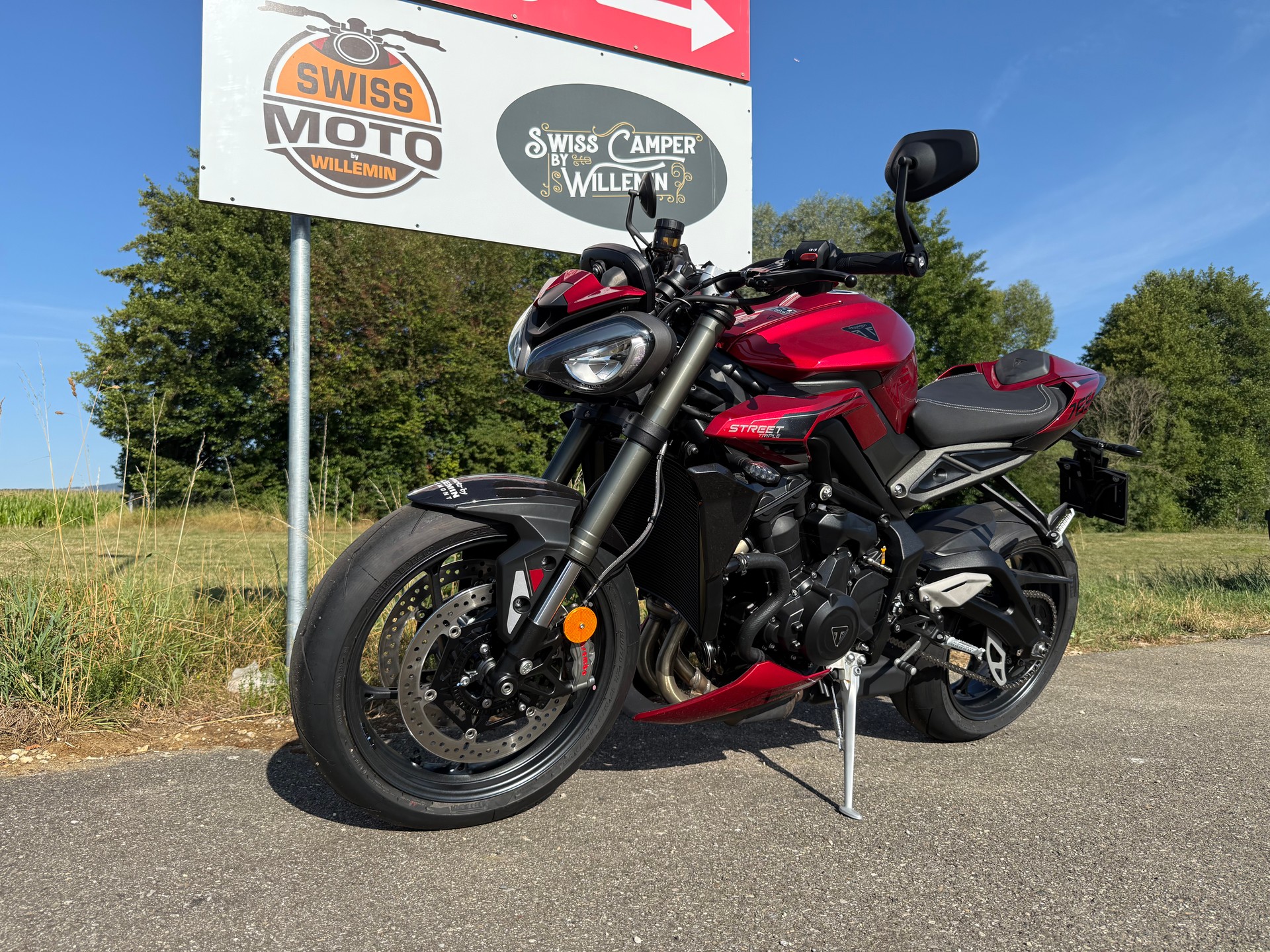 TRIUMPH Street Triple RS 765-showroom-element-1