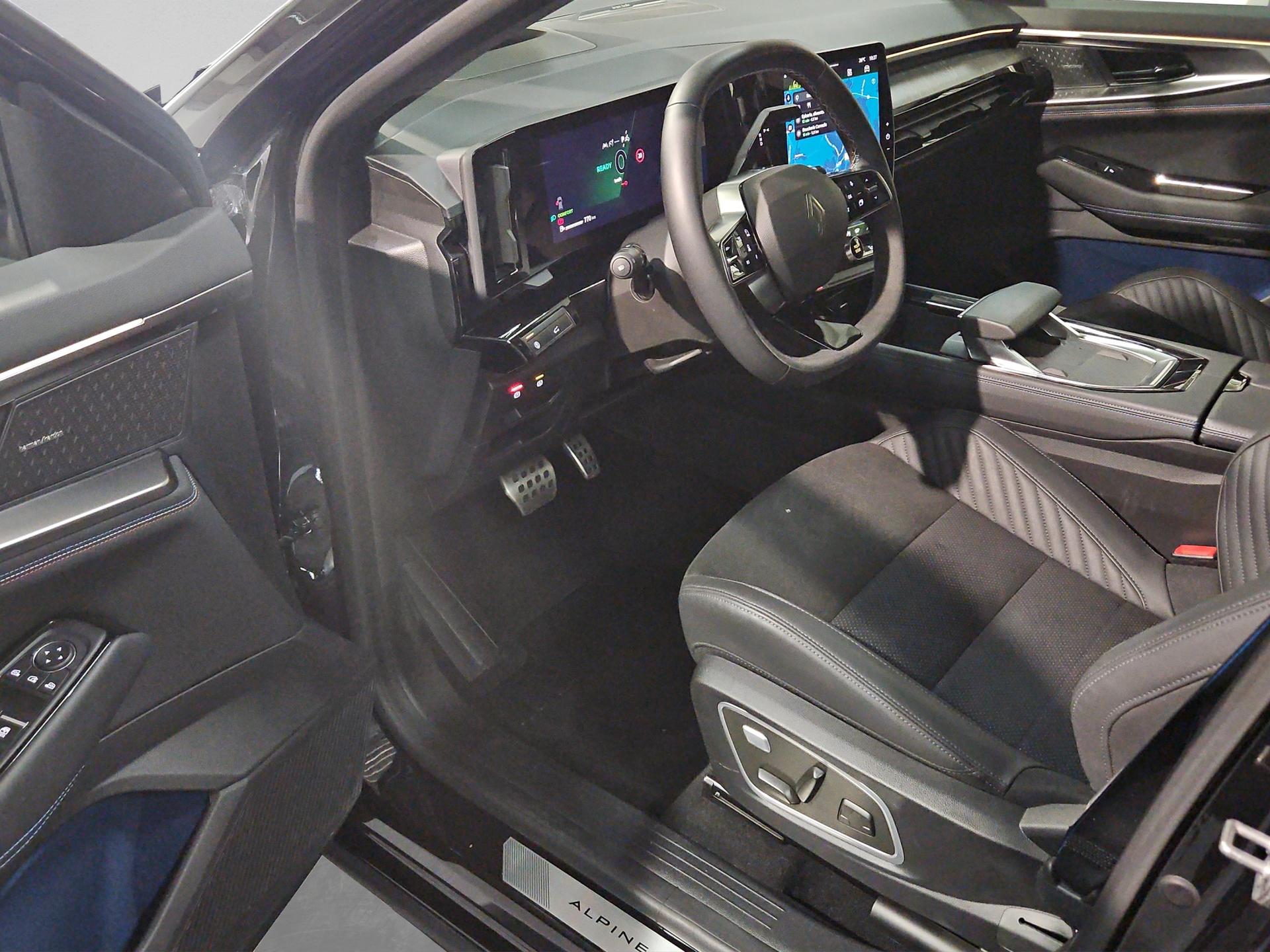 RENAULT Rafale 1.2 E-Tech Hybrid 200 Esprit Alpine-image-24
